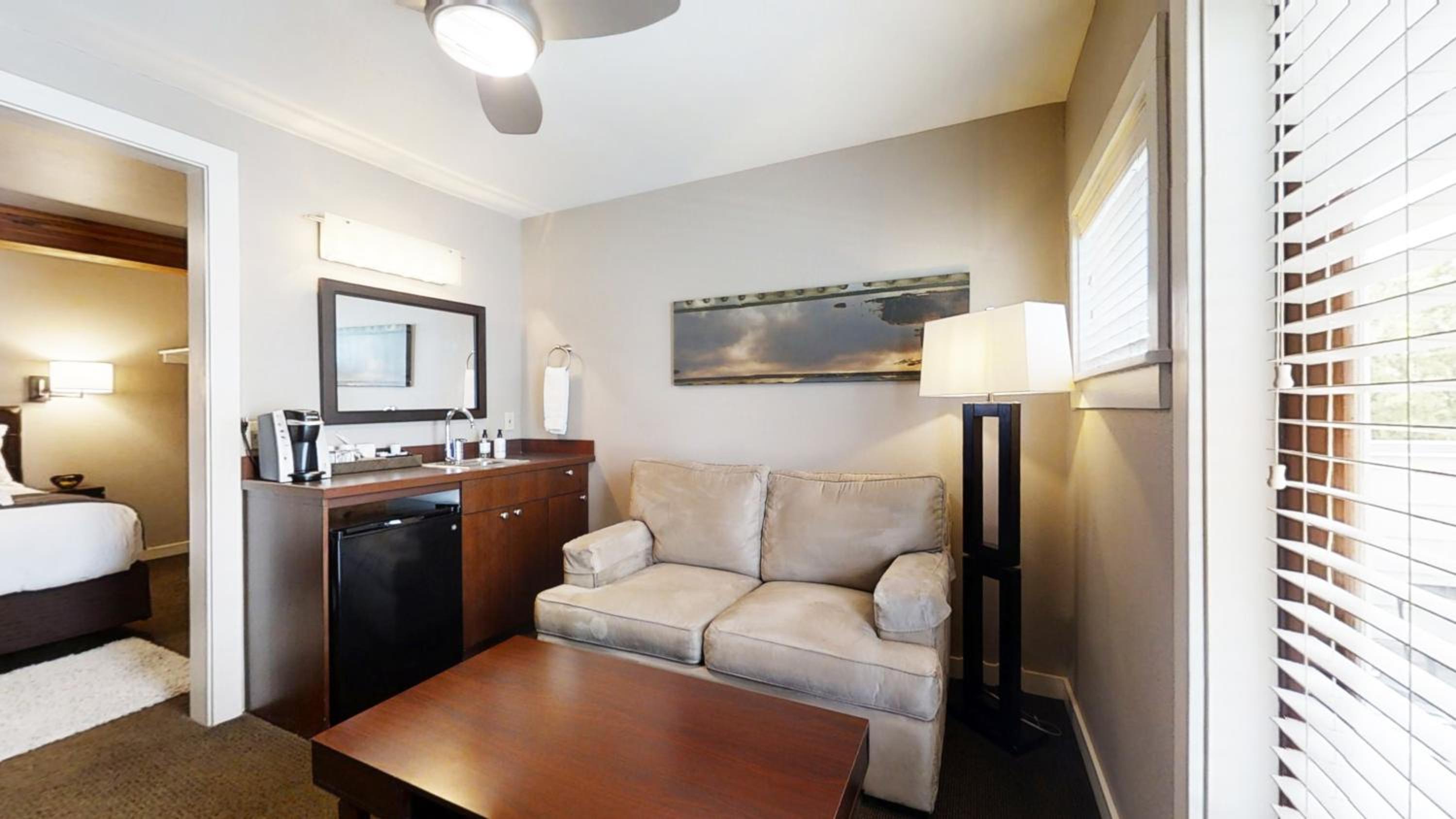 Queen Room with Spa Bath