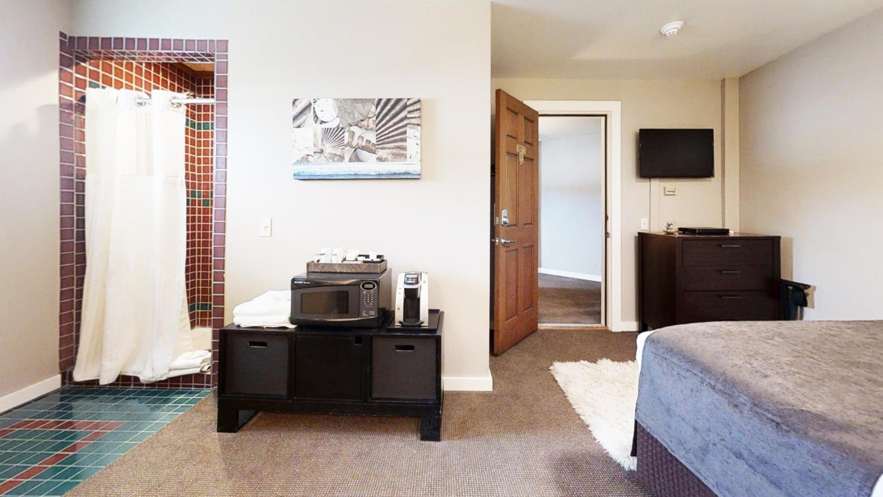Queen Room photo 3