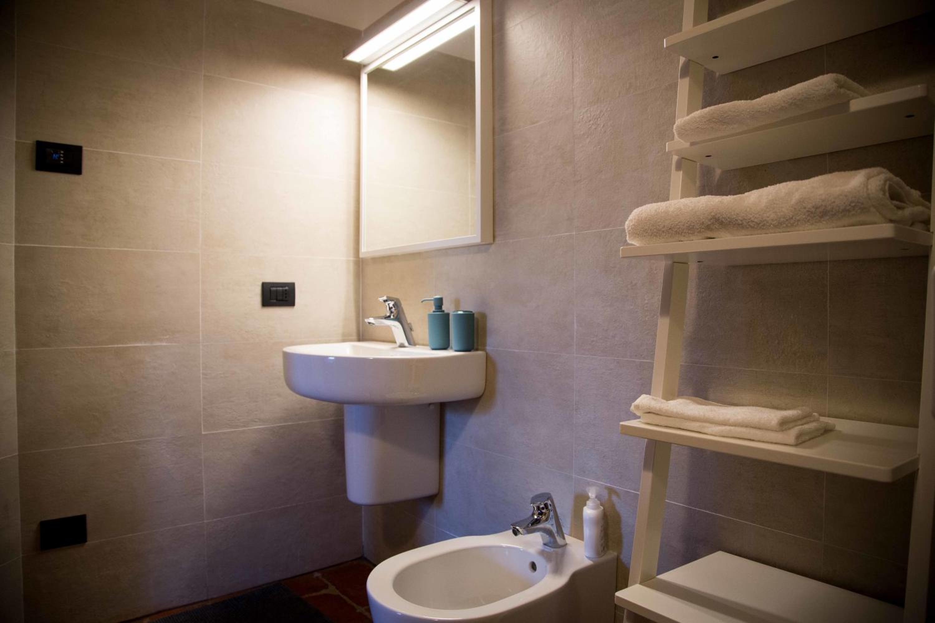 Double Room with Private Bathroom photo 3