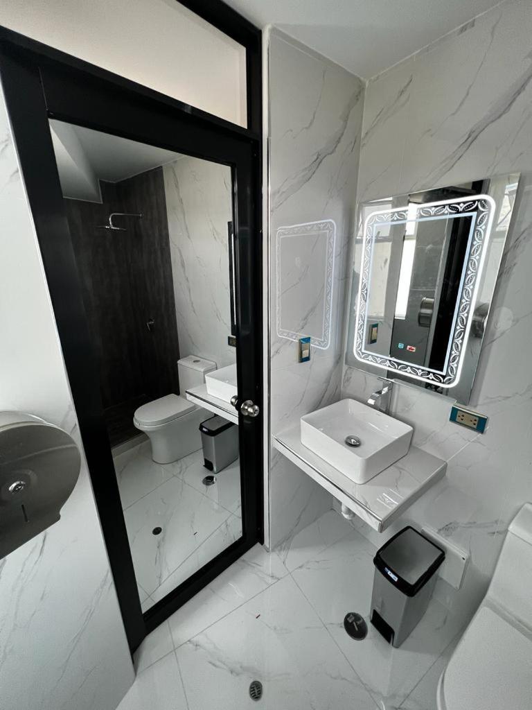 Deluxe Junior Suite photo 3