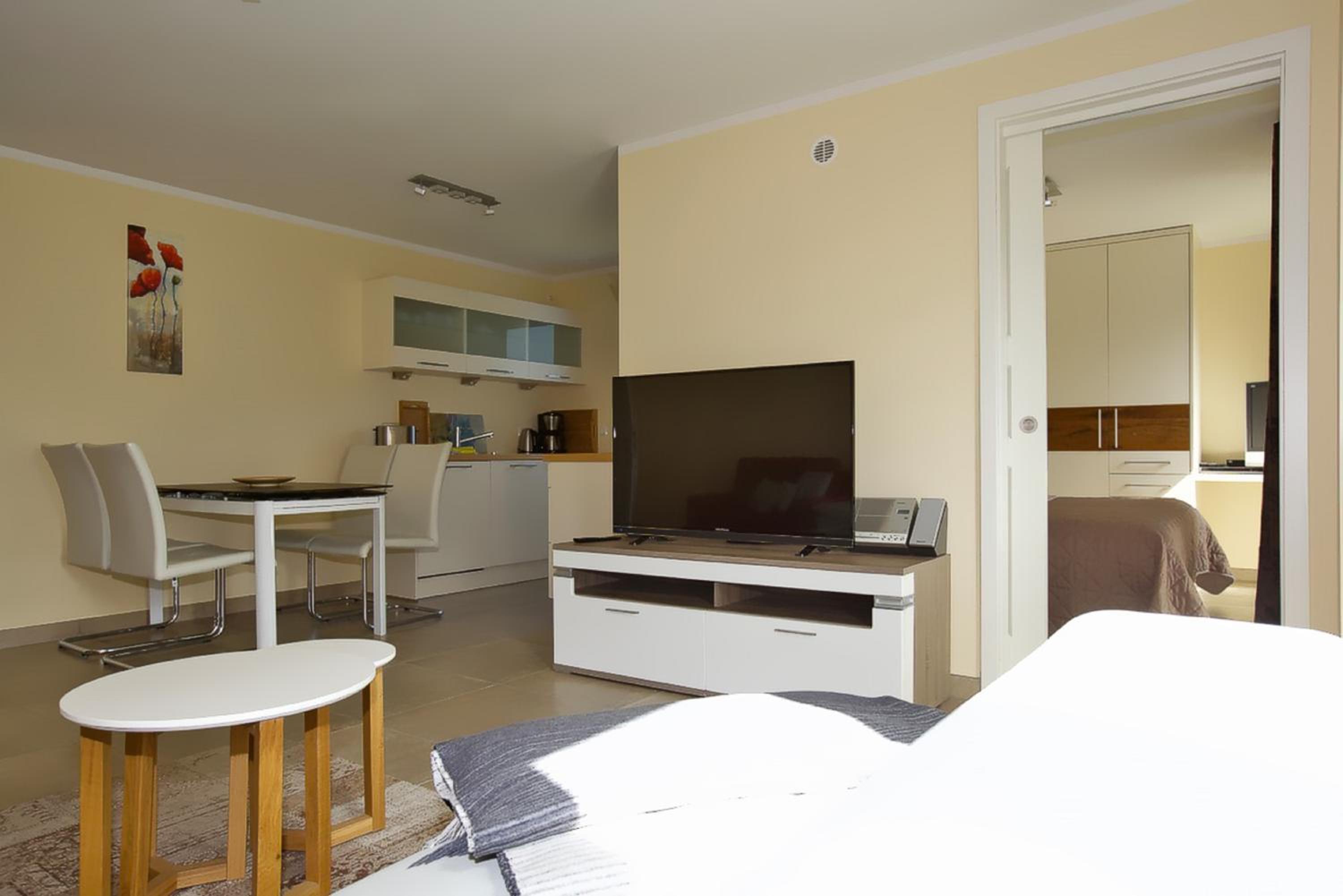 Apartment with Balcony photo 1