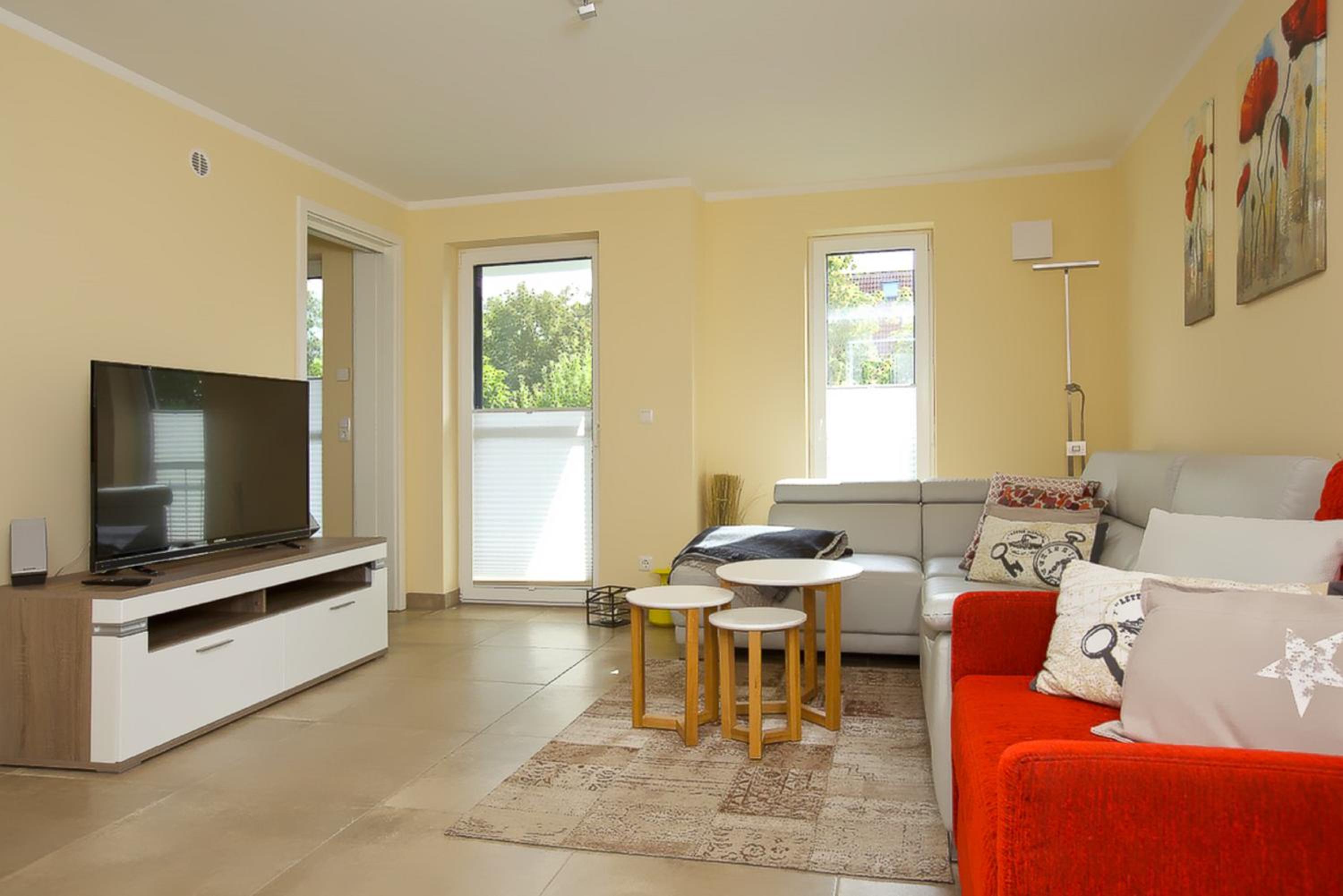 Apartment with Balcony photo 2