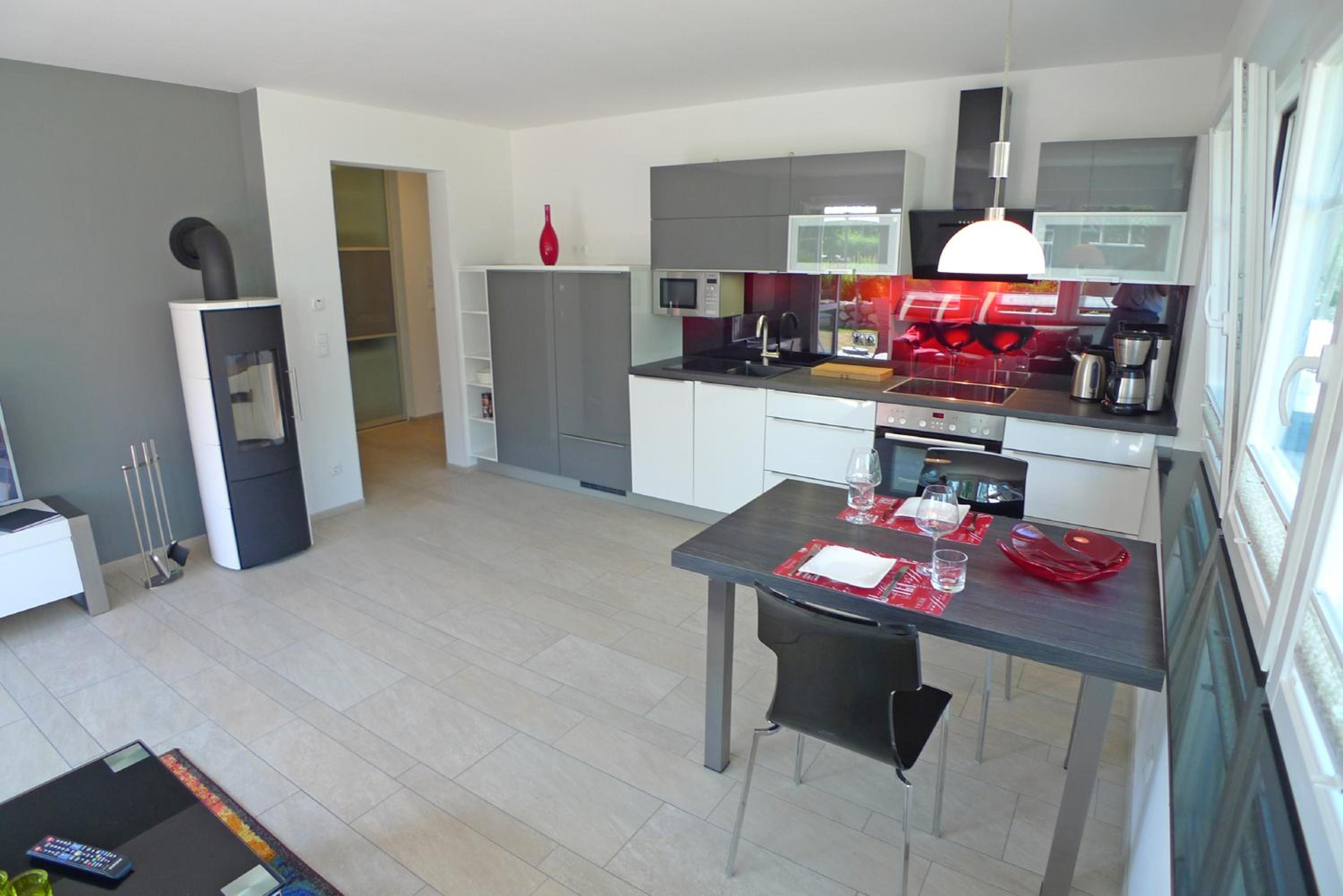 Apartment with Terrace photo 2