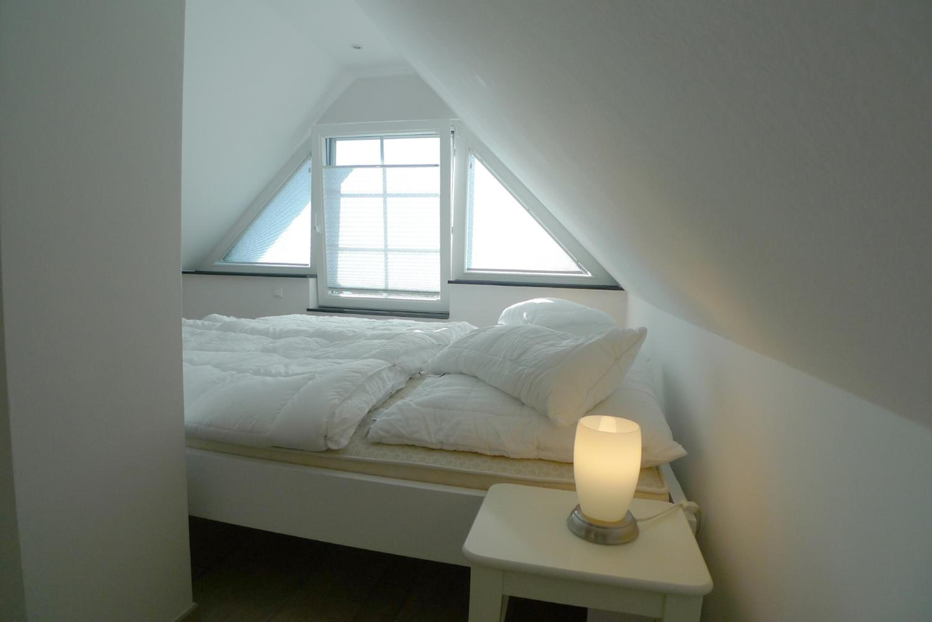 Apartment with Balcony photo 2
