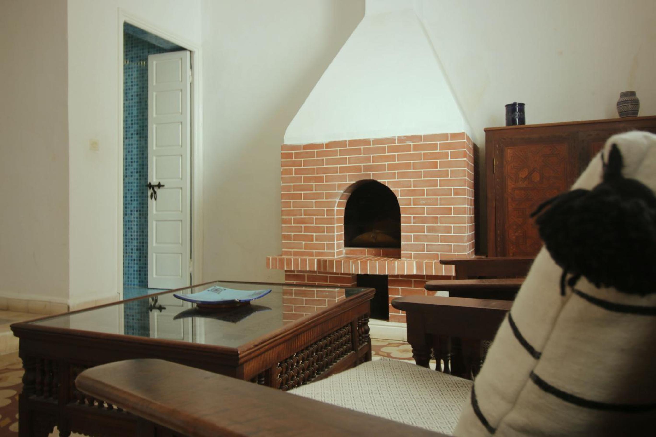 Deluxe King Suite - Photo 10