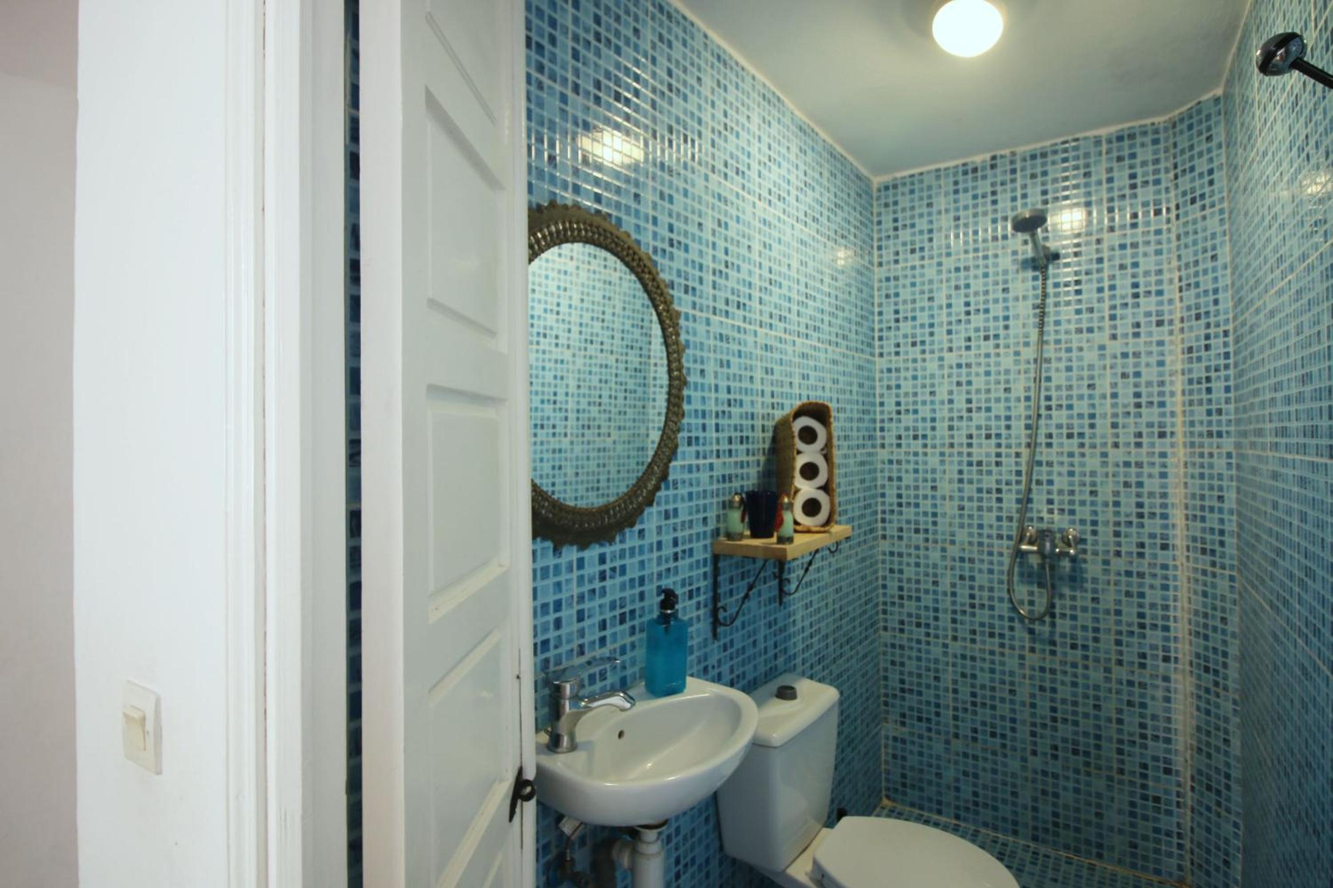 Double Room - Photo 8