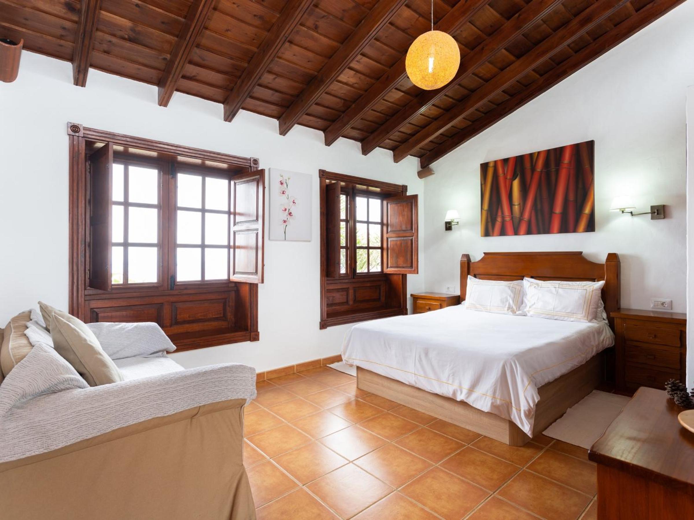Villa photo 3