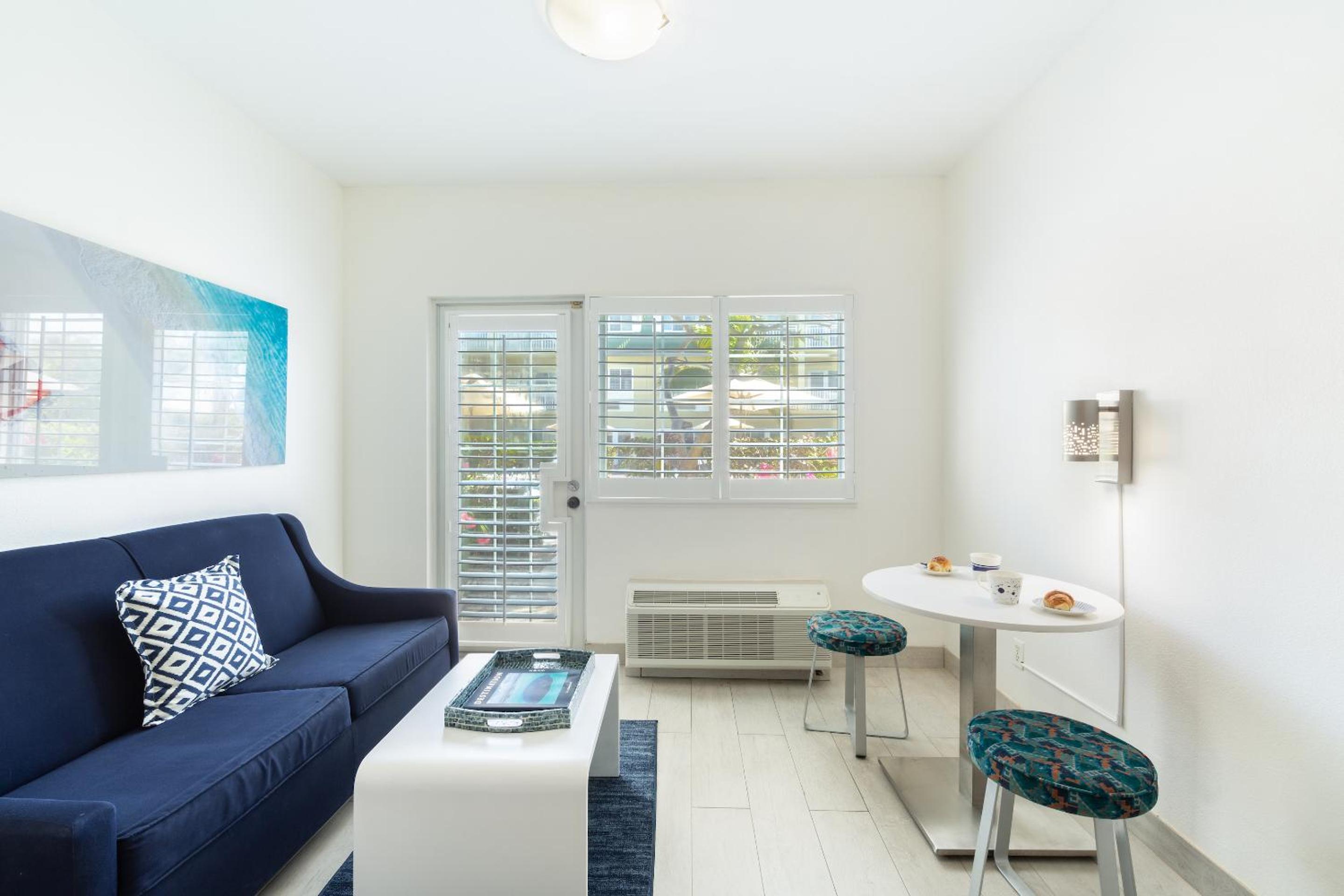 Deluxe Poolside Terrace - 2 Double Beds  - Photo 2