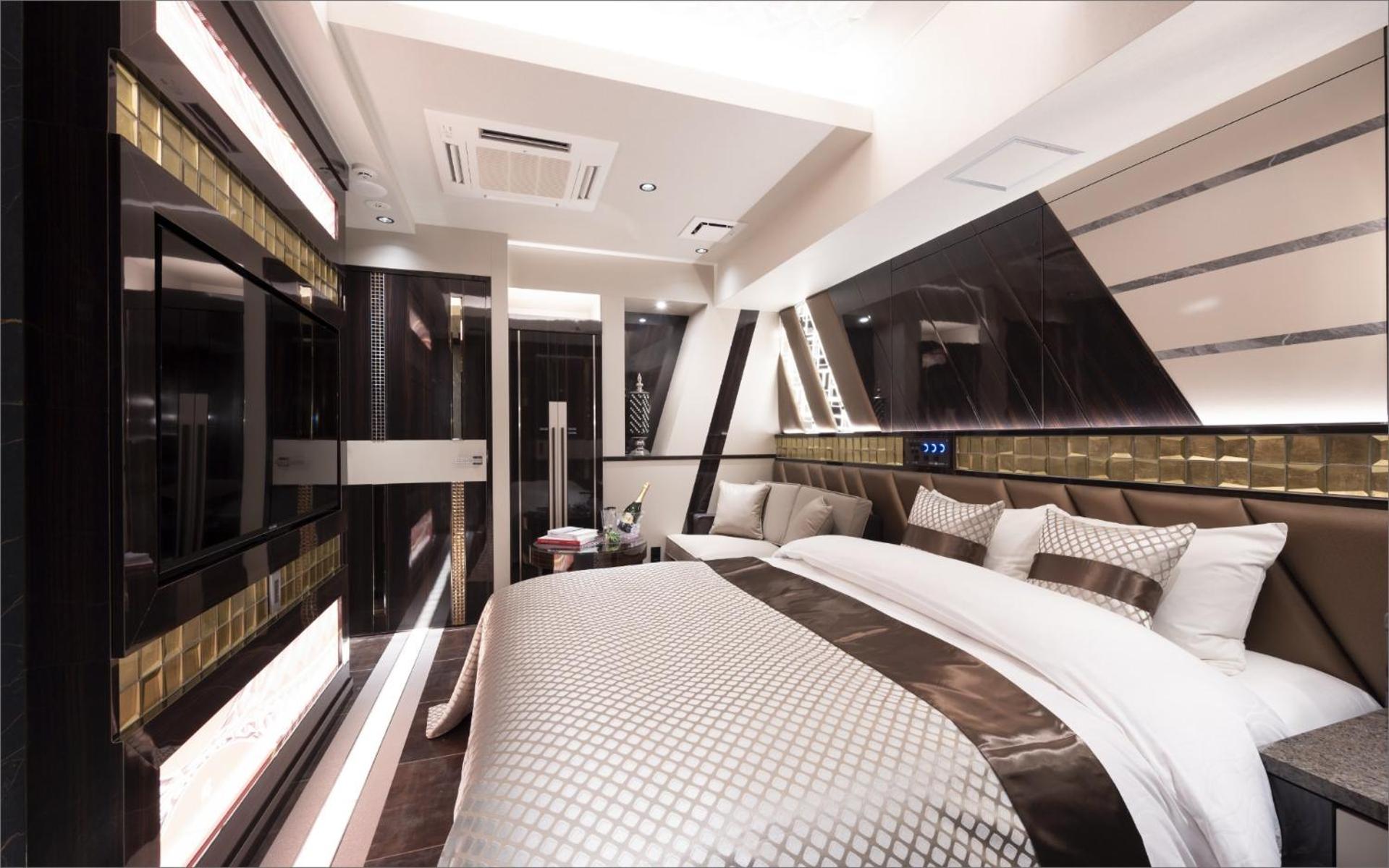Standard Queen Room