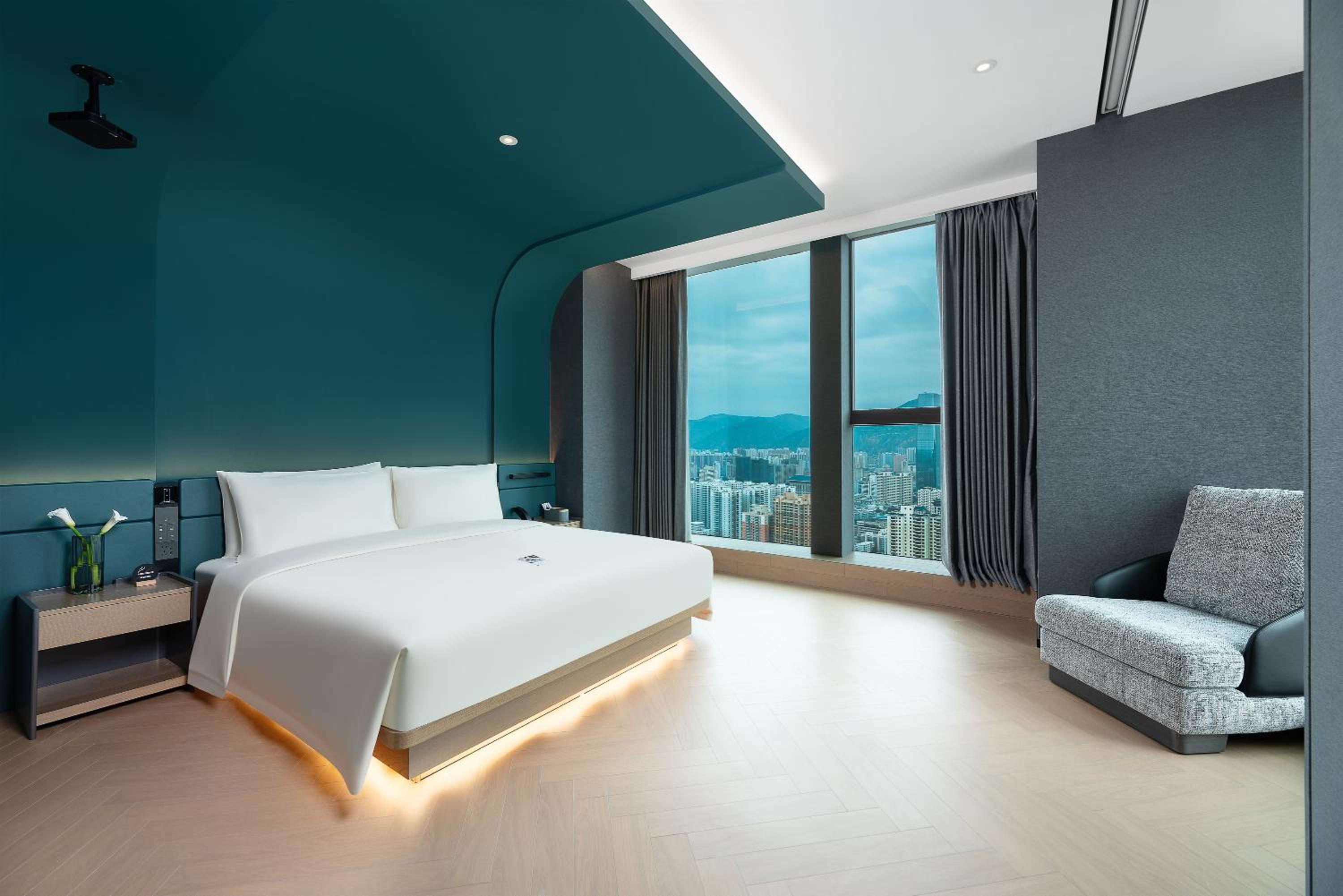 Single Room with Shared Shower and Toilet