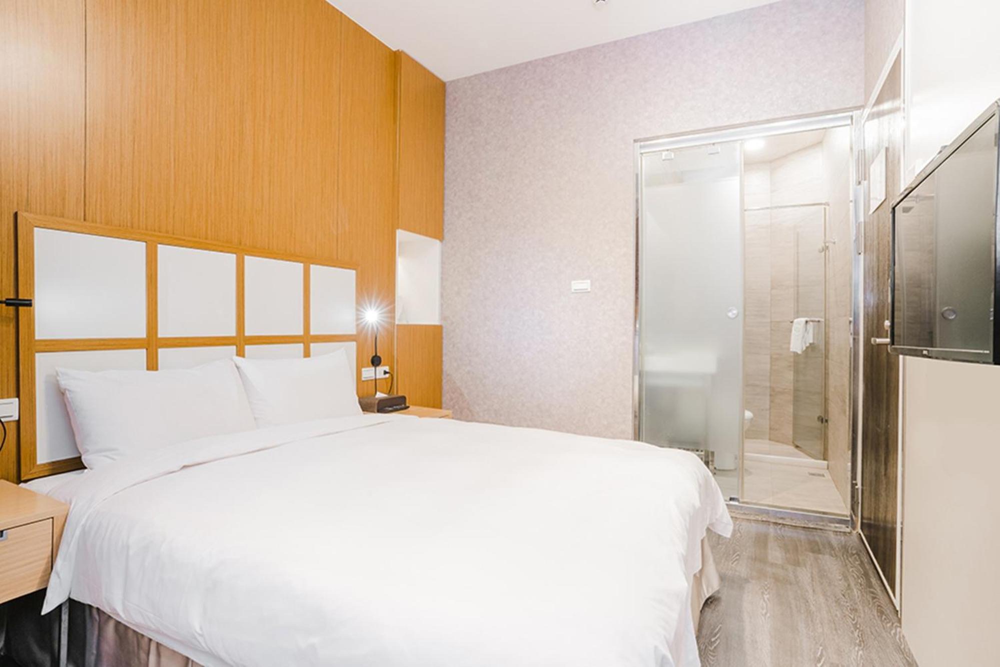Standard Double Room photo 3