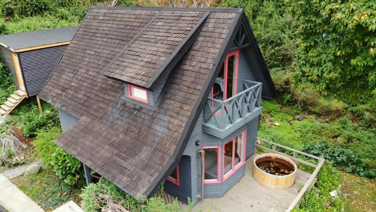 Four-Bedroom House photo 2
