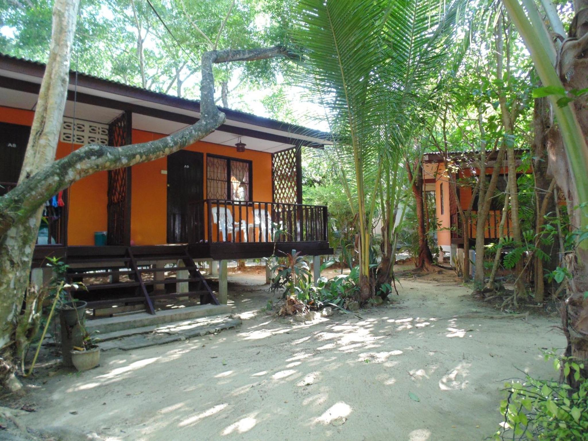 Standard Bungalow with Fan photo 2