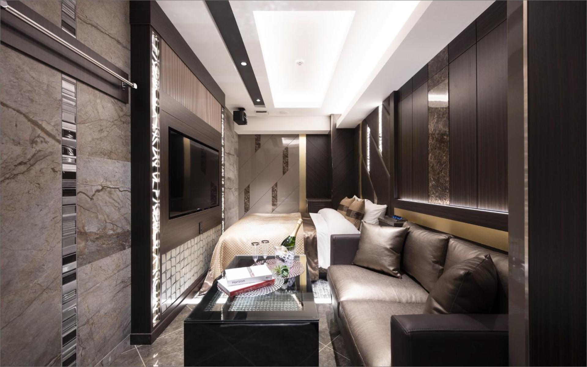 Deluxe King Room photo 3