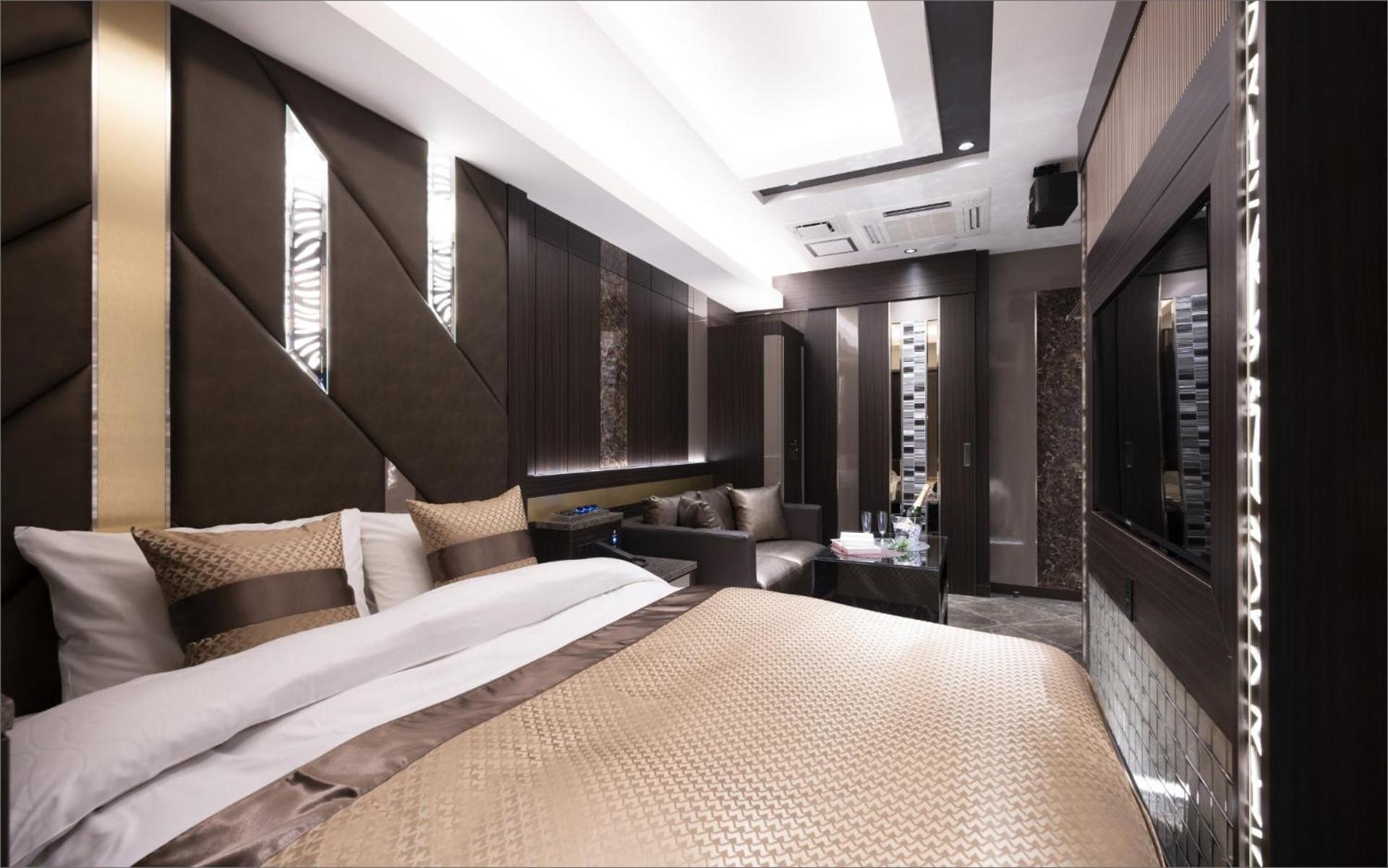 Deluxe King Room photo 2