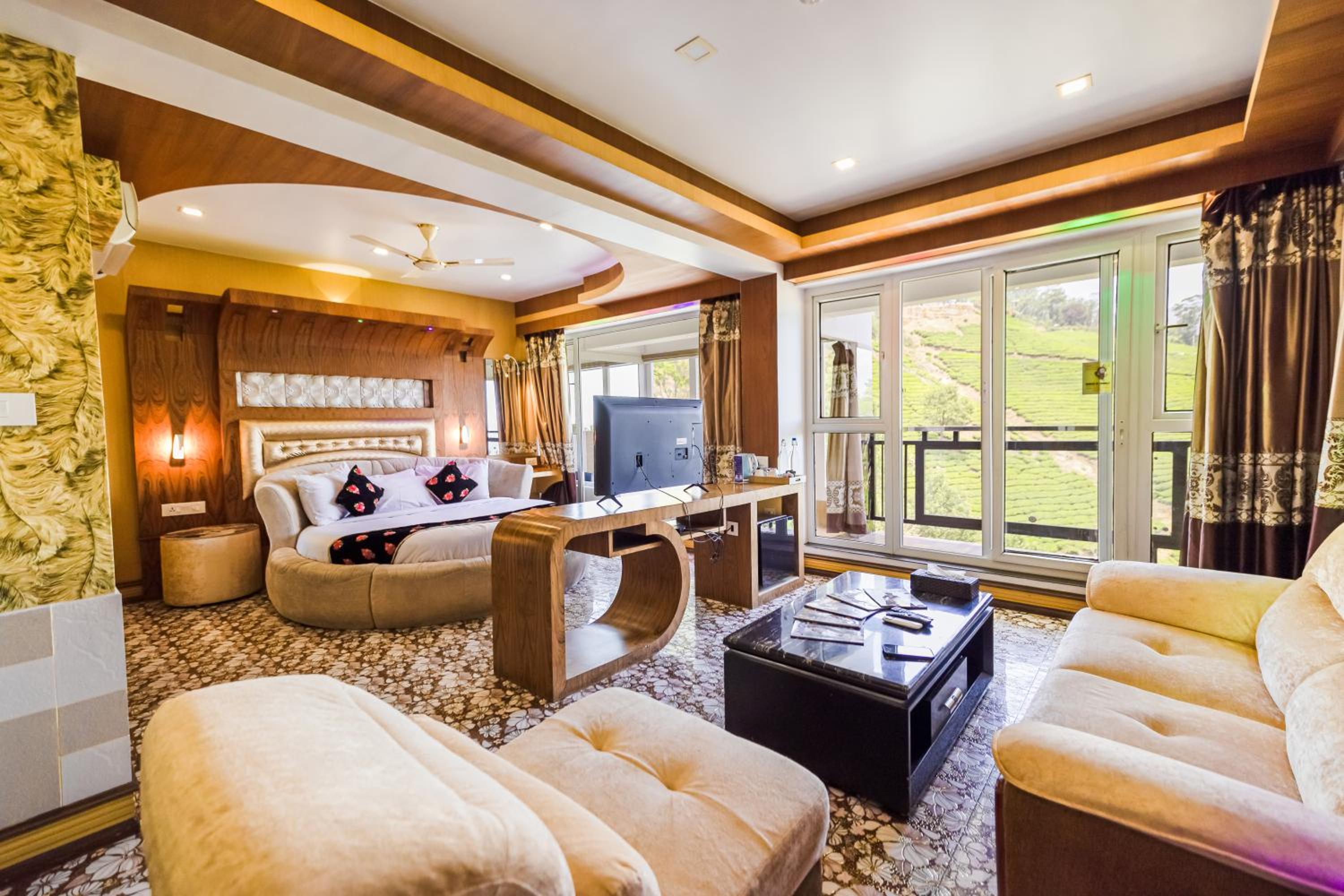 Honeymoon suite with Complimentary Adventure Activities and 100 Spread Breakfast