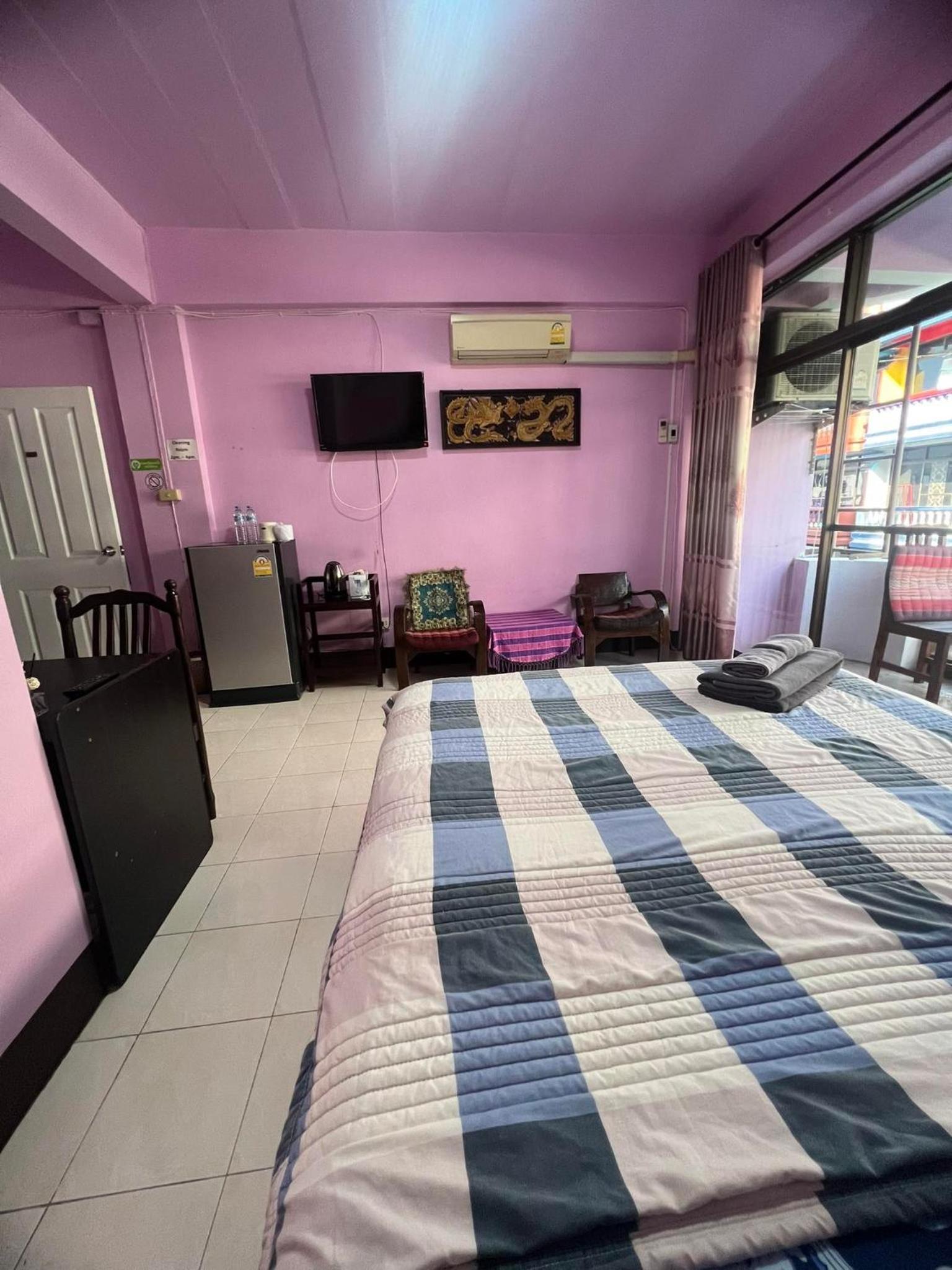 Deluxe Double Room with Balcony - Photo 5