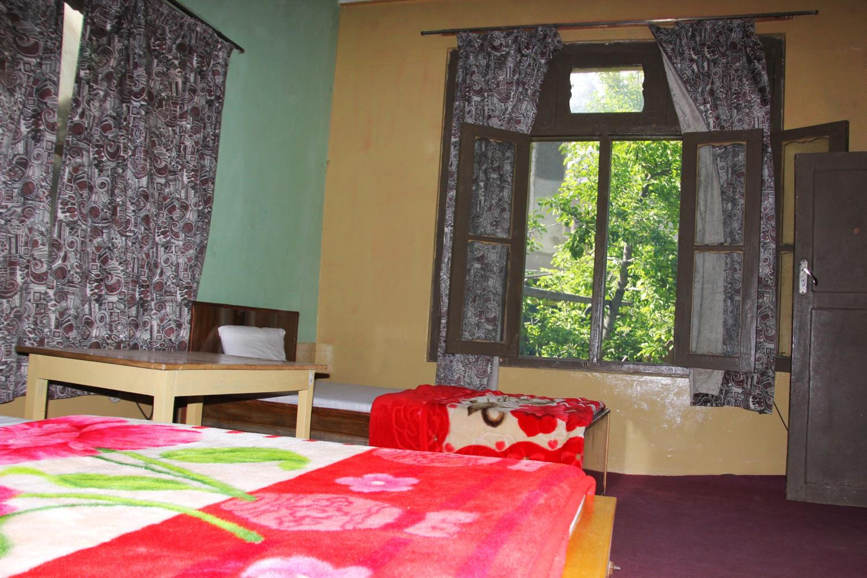 Double Room with Mountain View