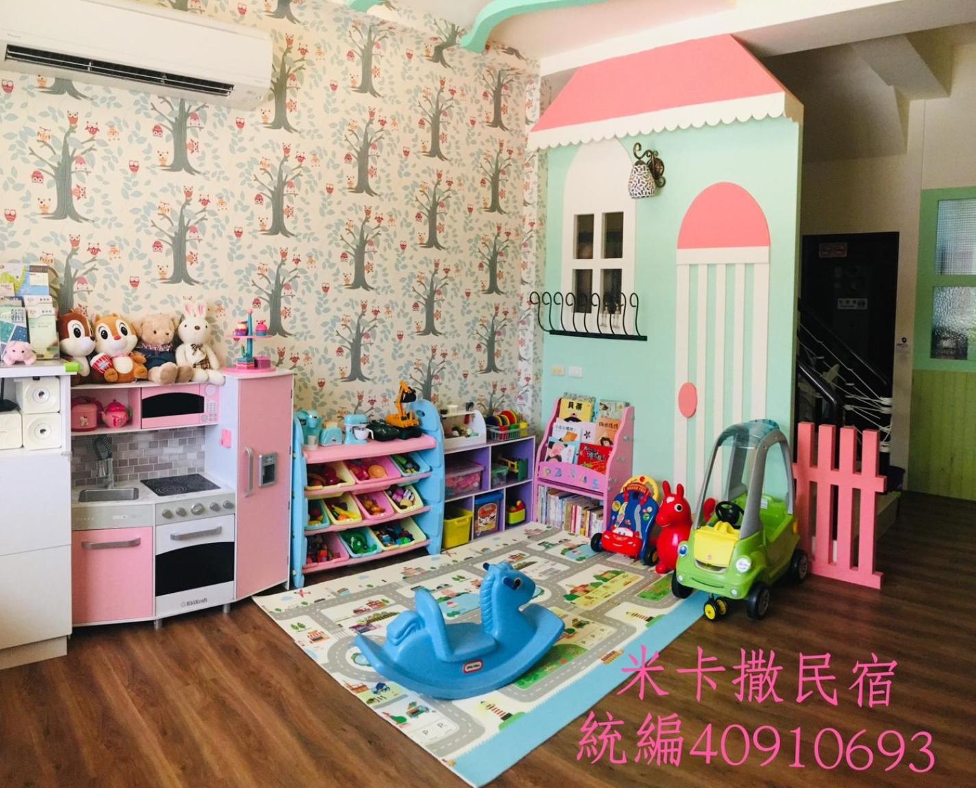 Quadruple Room with Private Bathroom photo 1