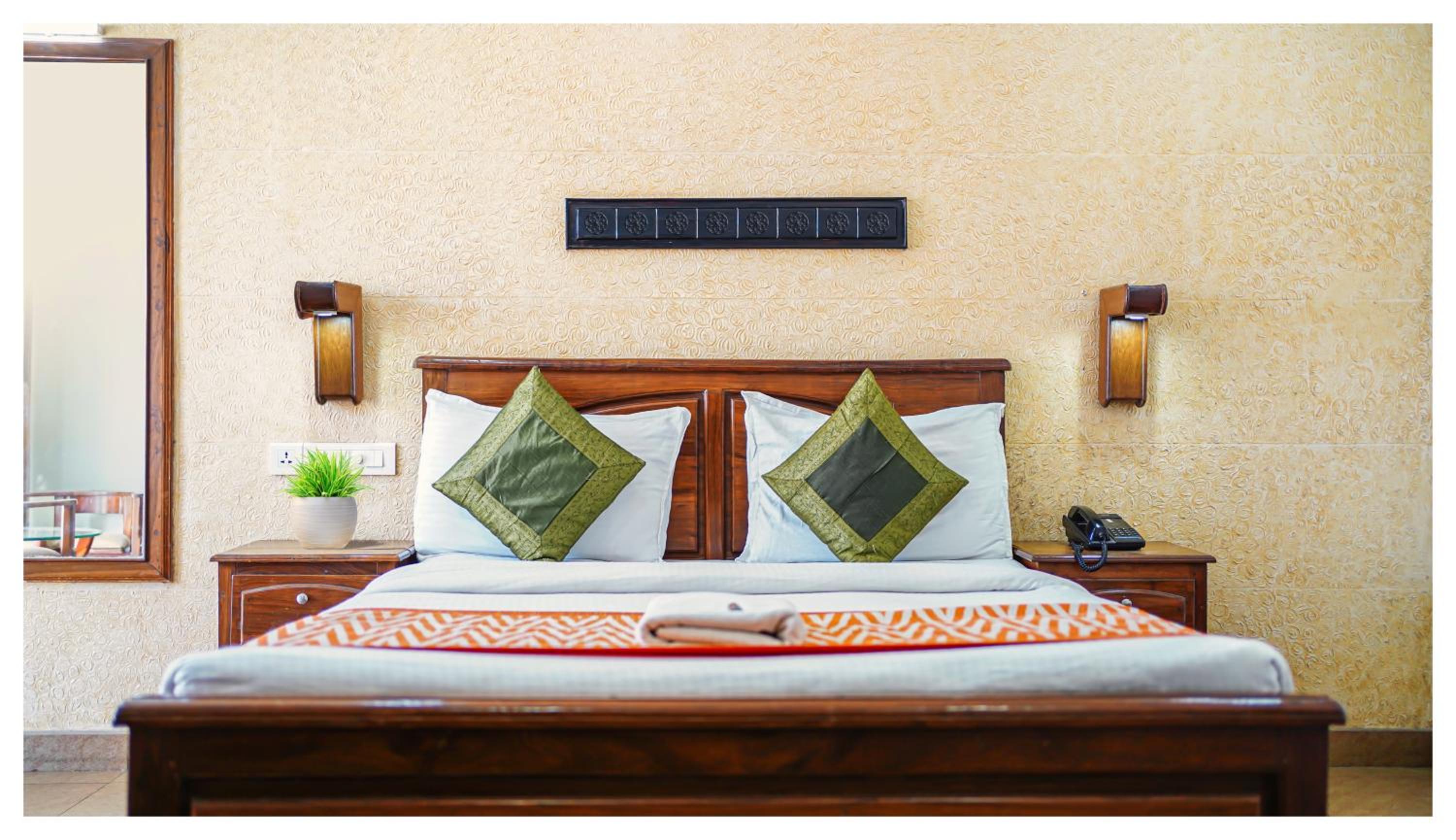Standard Double Room with Fan - Photo 1