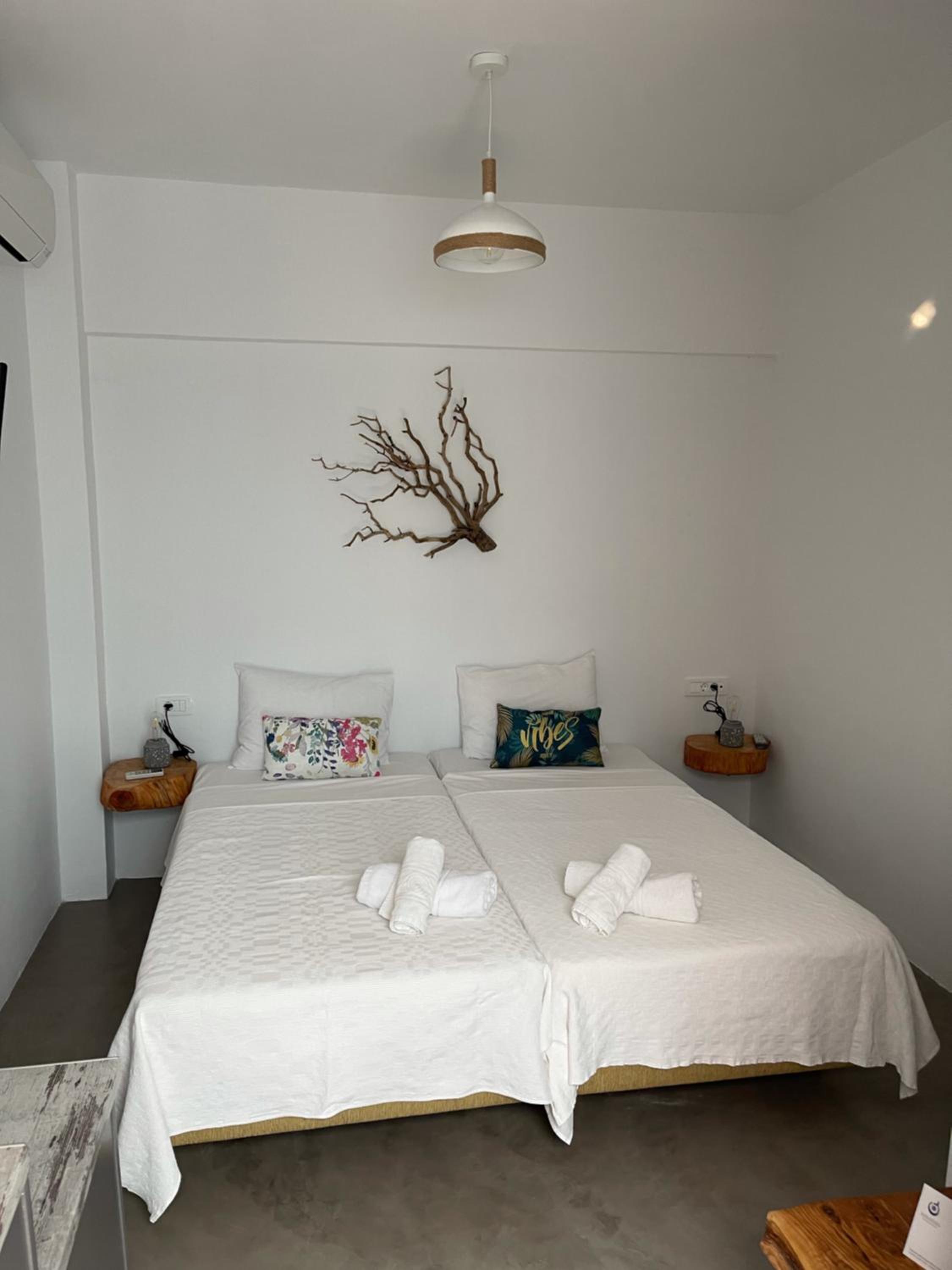 Budget Double Room photo 3