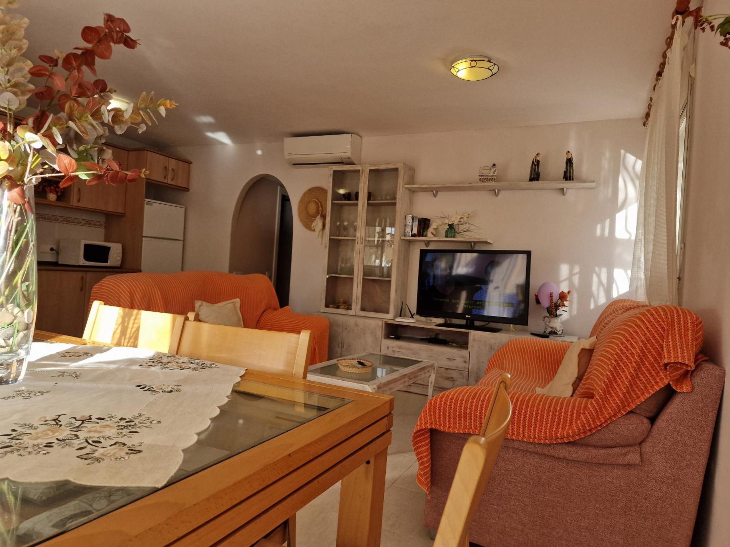 Three-Bedroom House photo 3