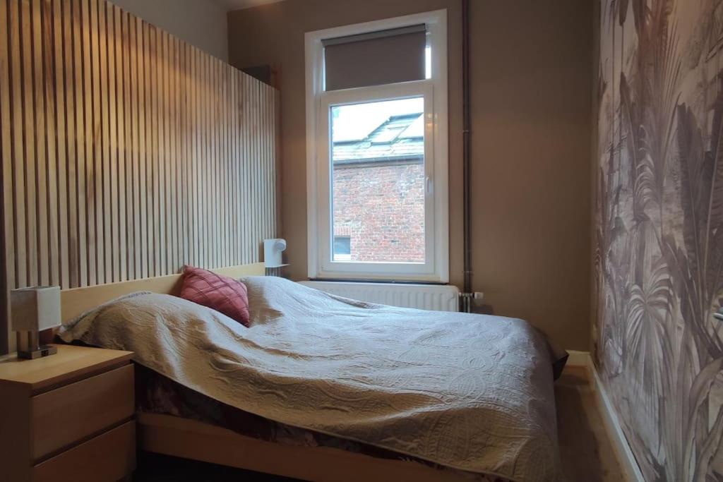 Three-Bedroom House photo 3