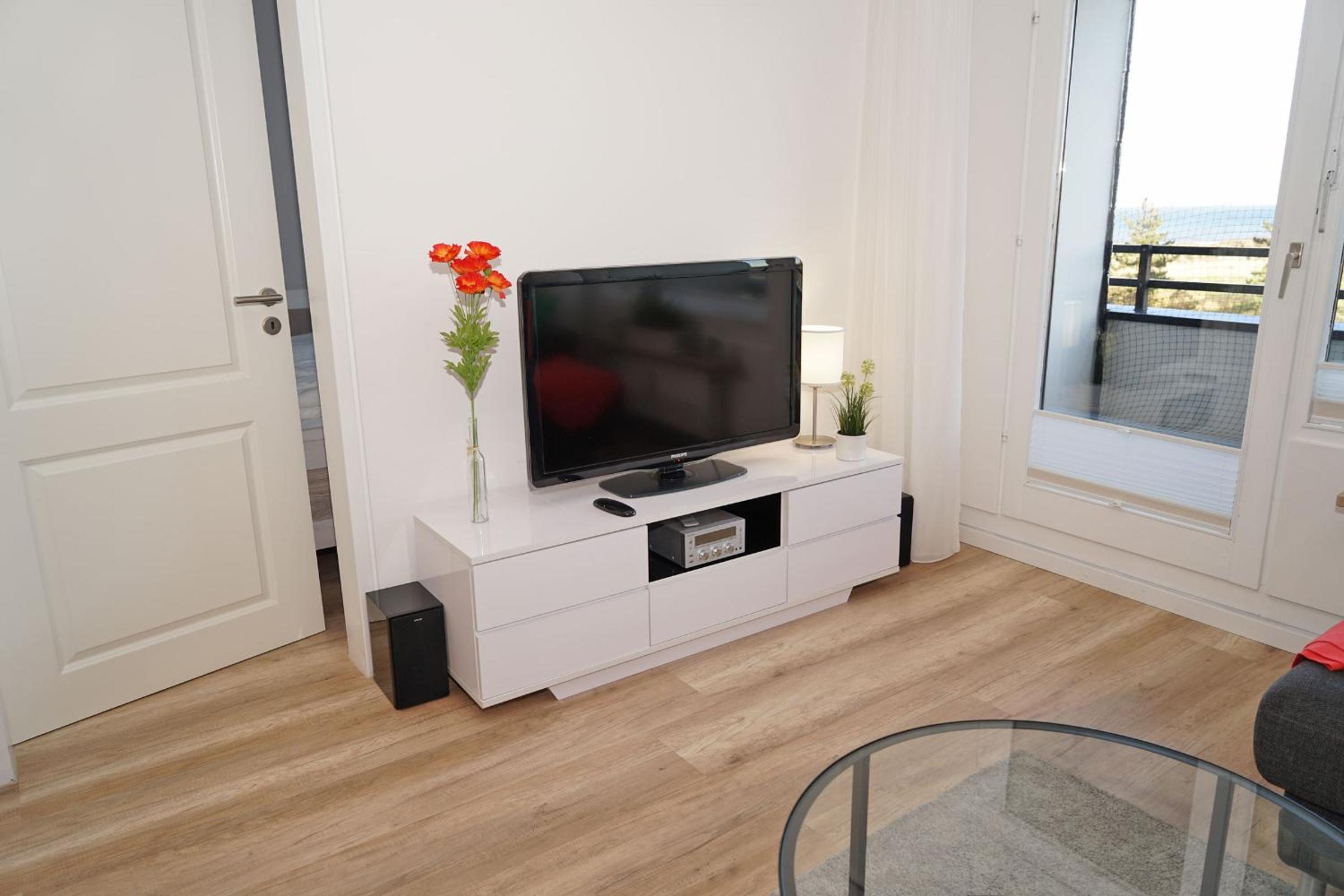 One-Bedroom Apartment with Balcony photo 1