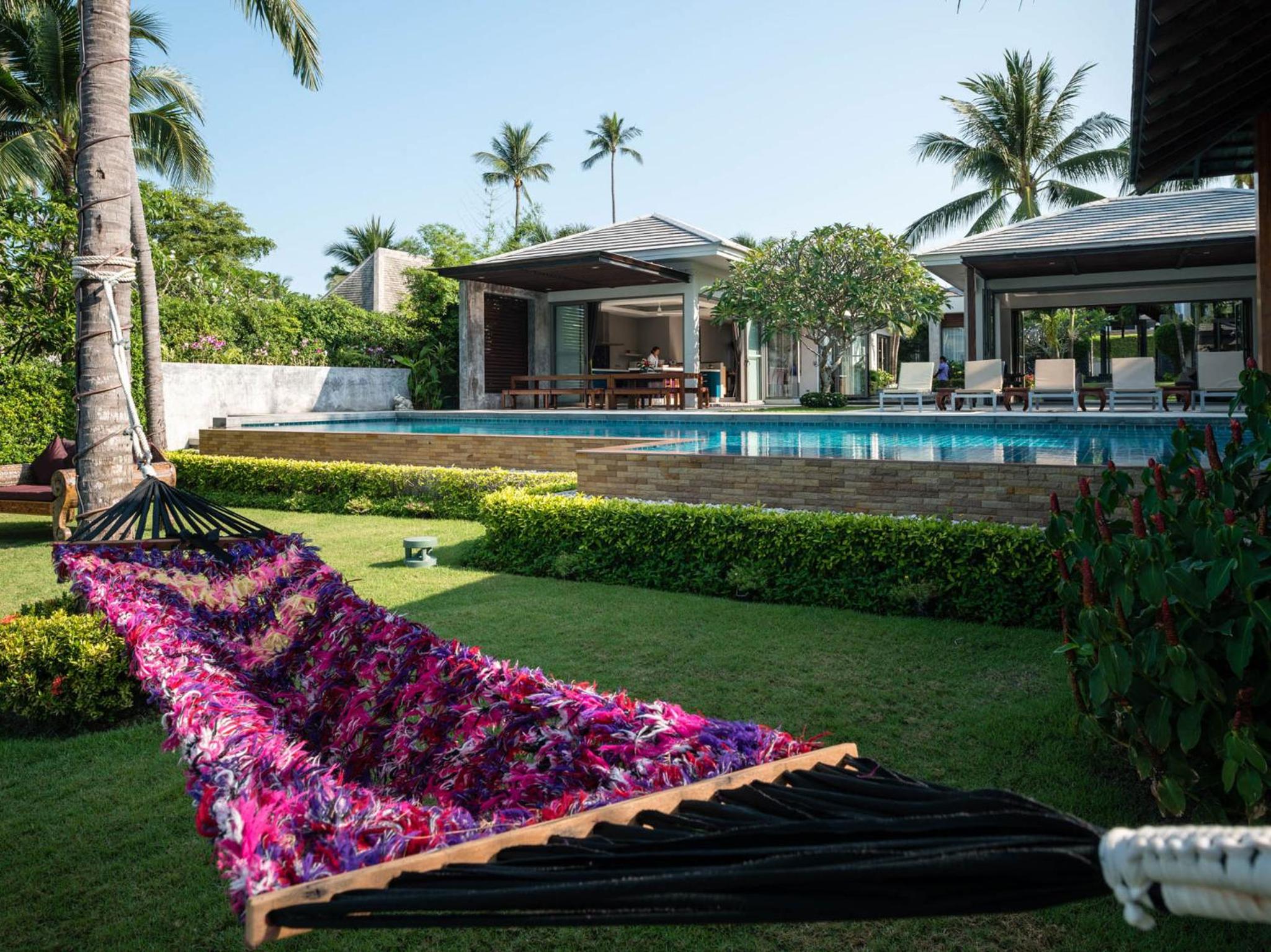 Villa with Sea View photo 2