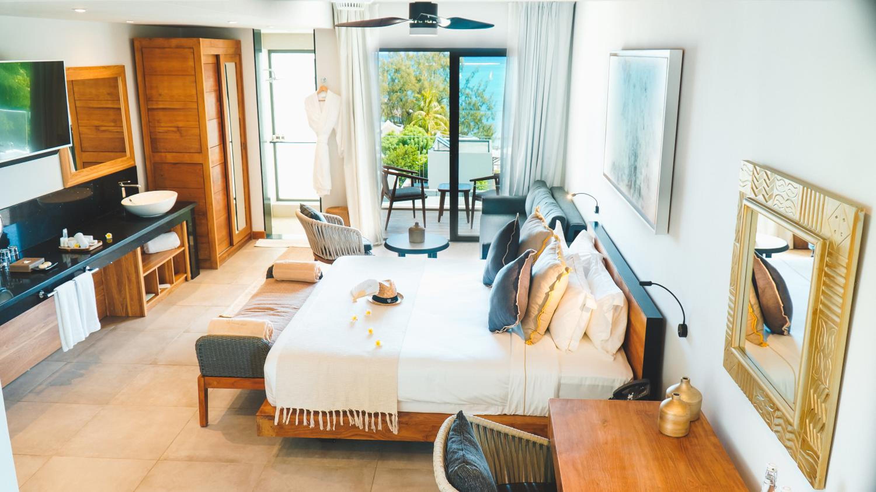Suite - Photo 5