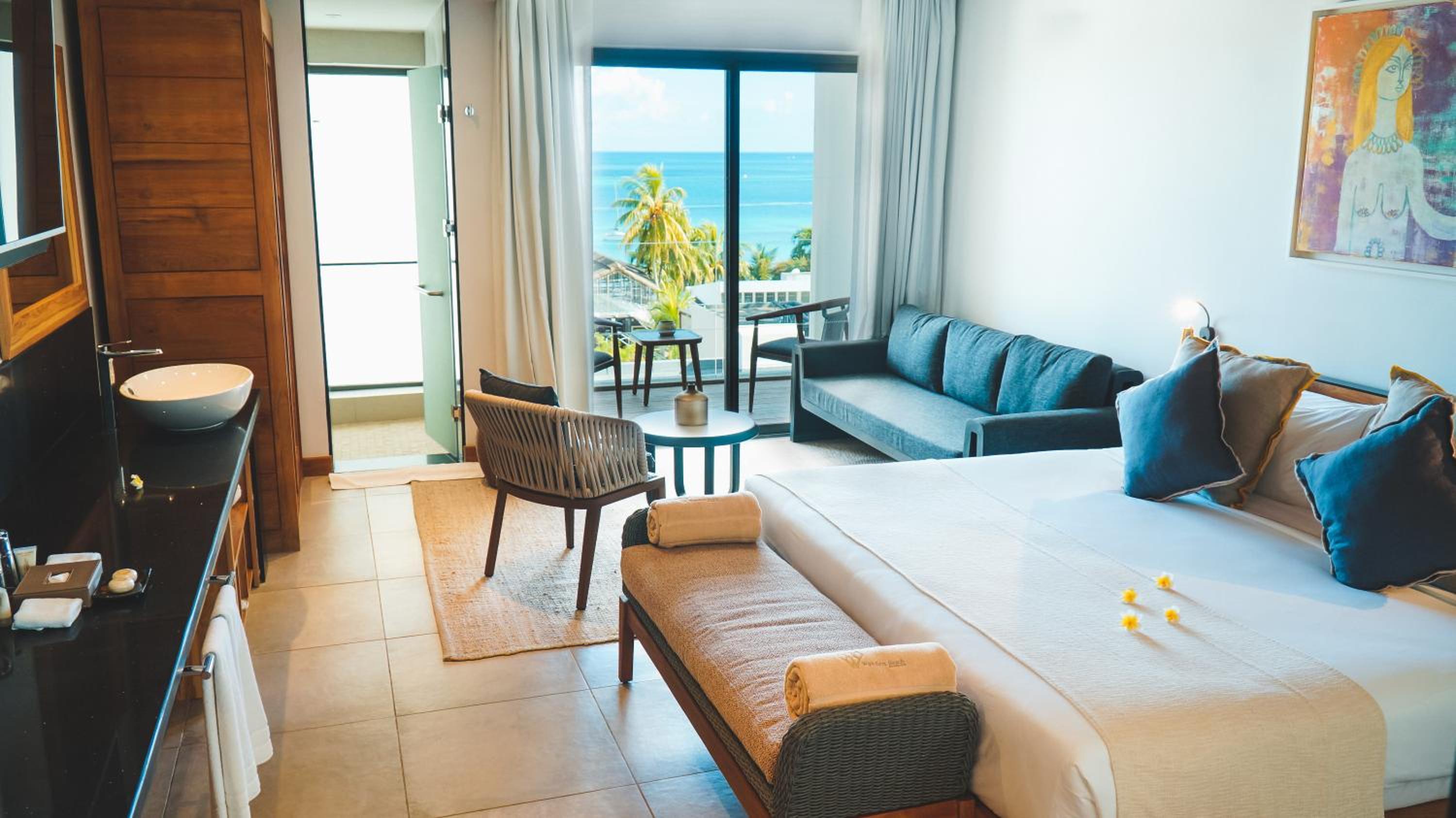 Suite - Photo 3
