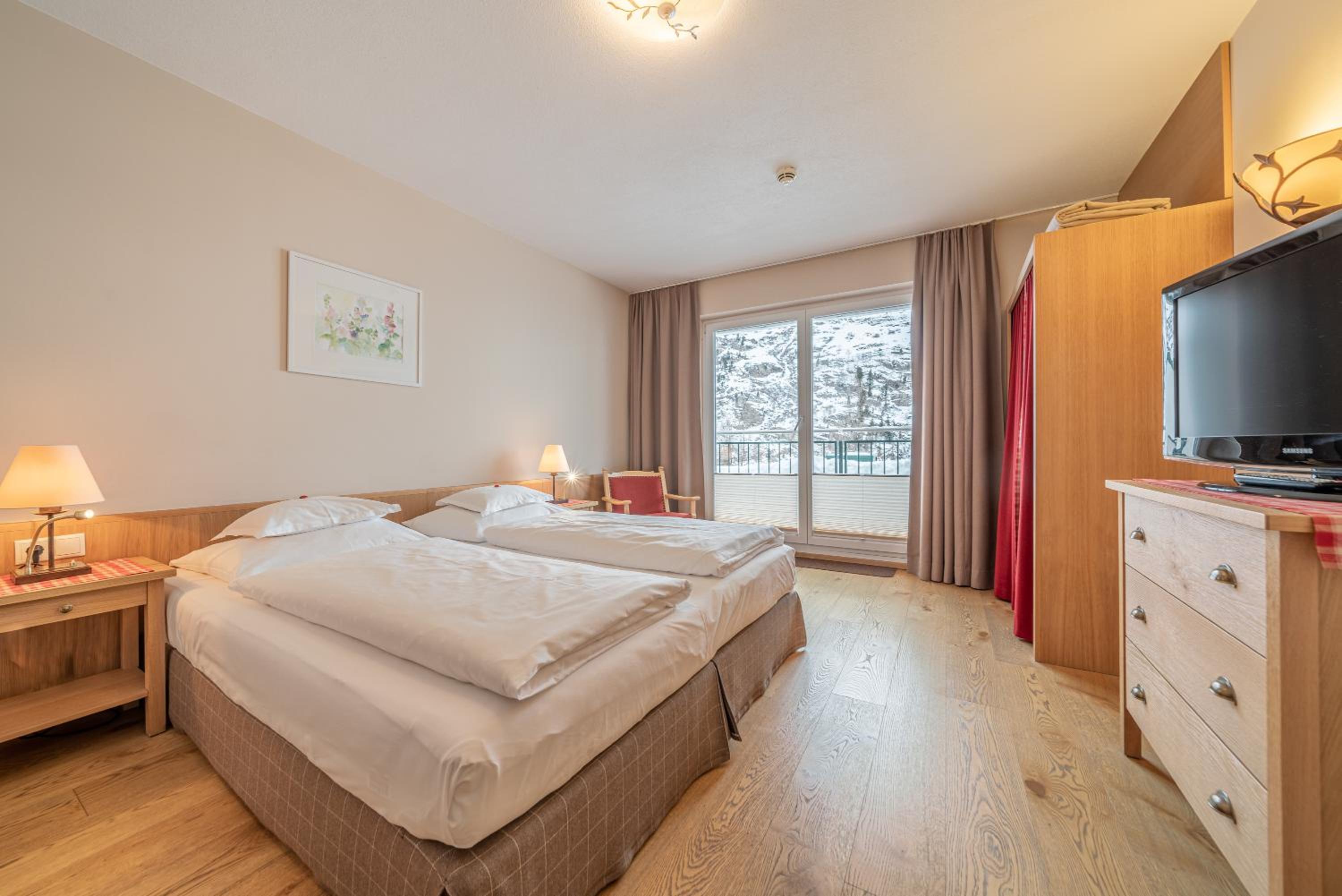 Double Room - Photo 1