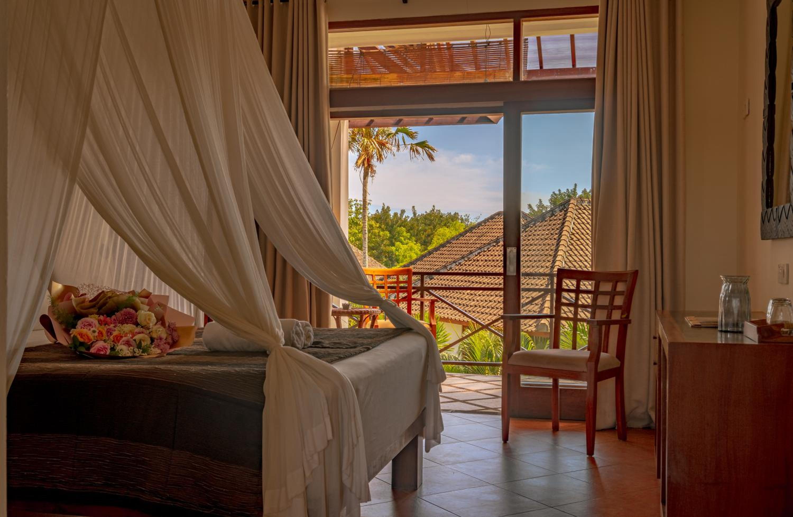 Superior Double Room with Partial Ocean View