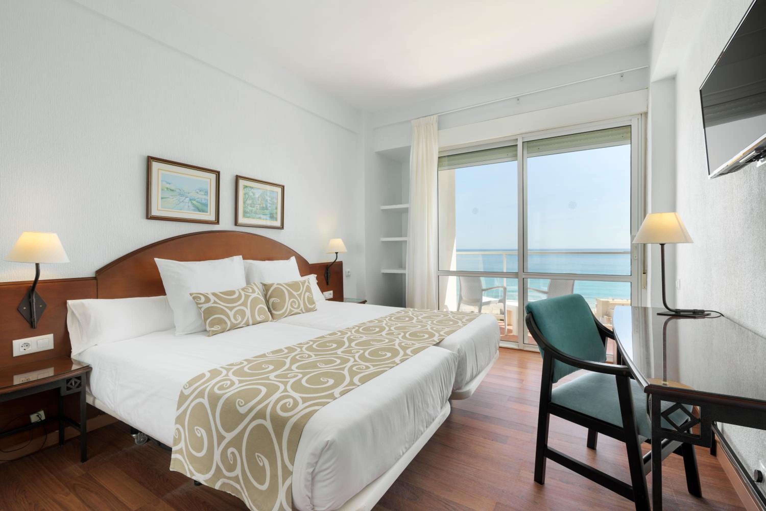 Double Room with Mediterranean Sea View - Photo 1