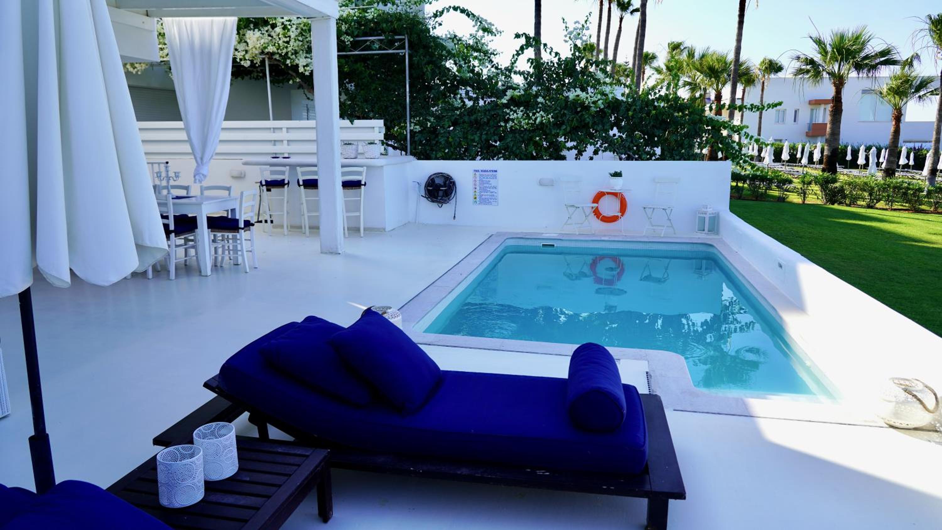 Superior Villa photo 1
