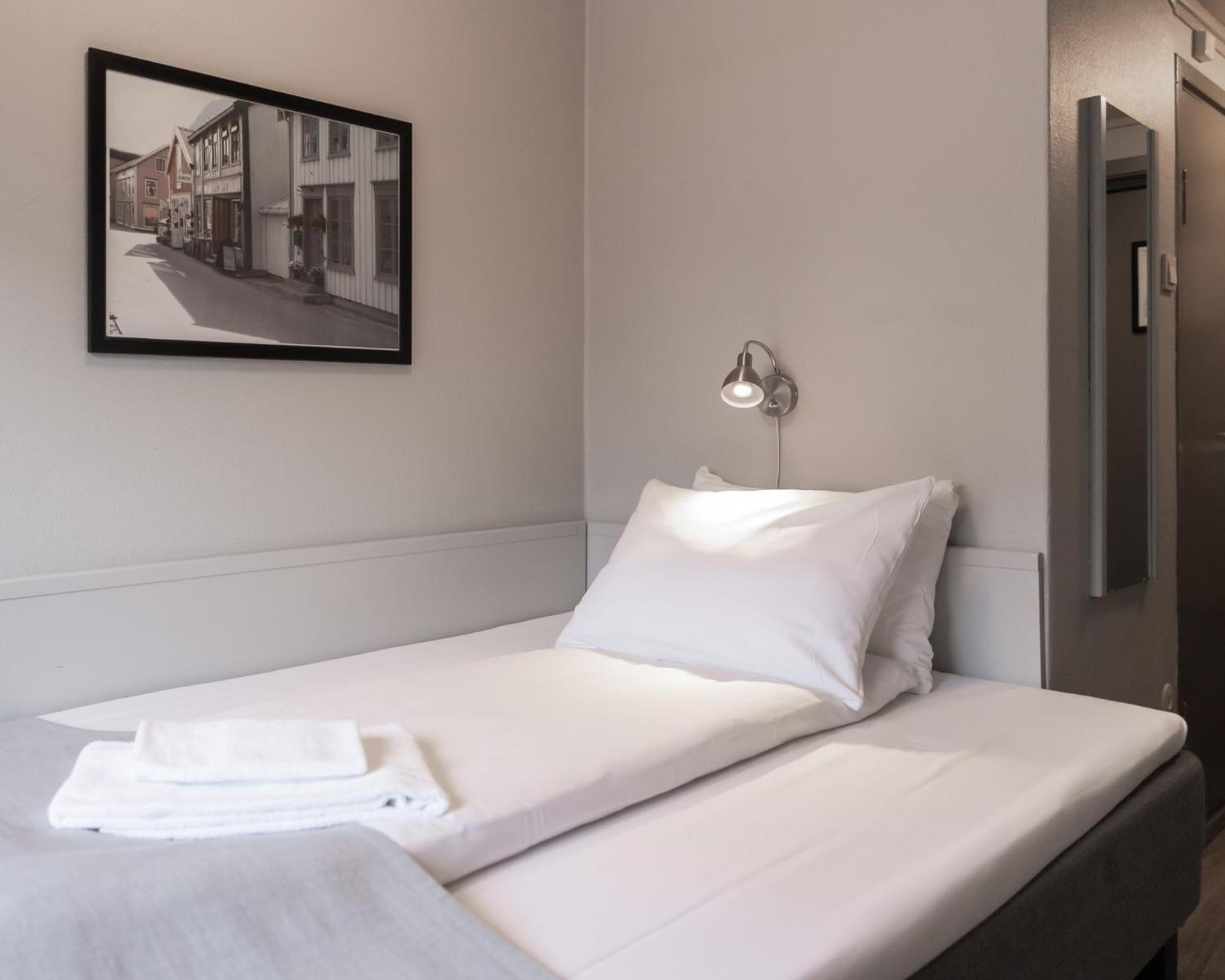 Single Room photo 3