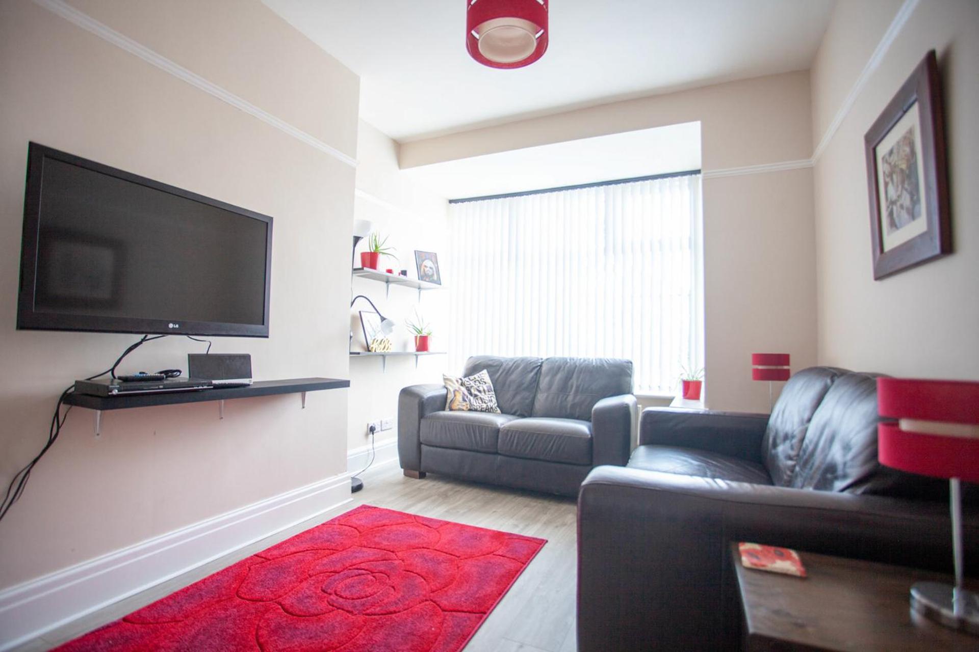 Three-Bedroom House photo 2