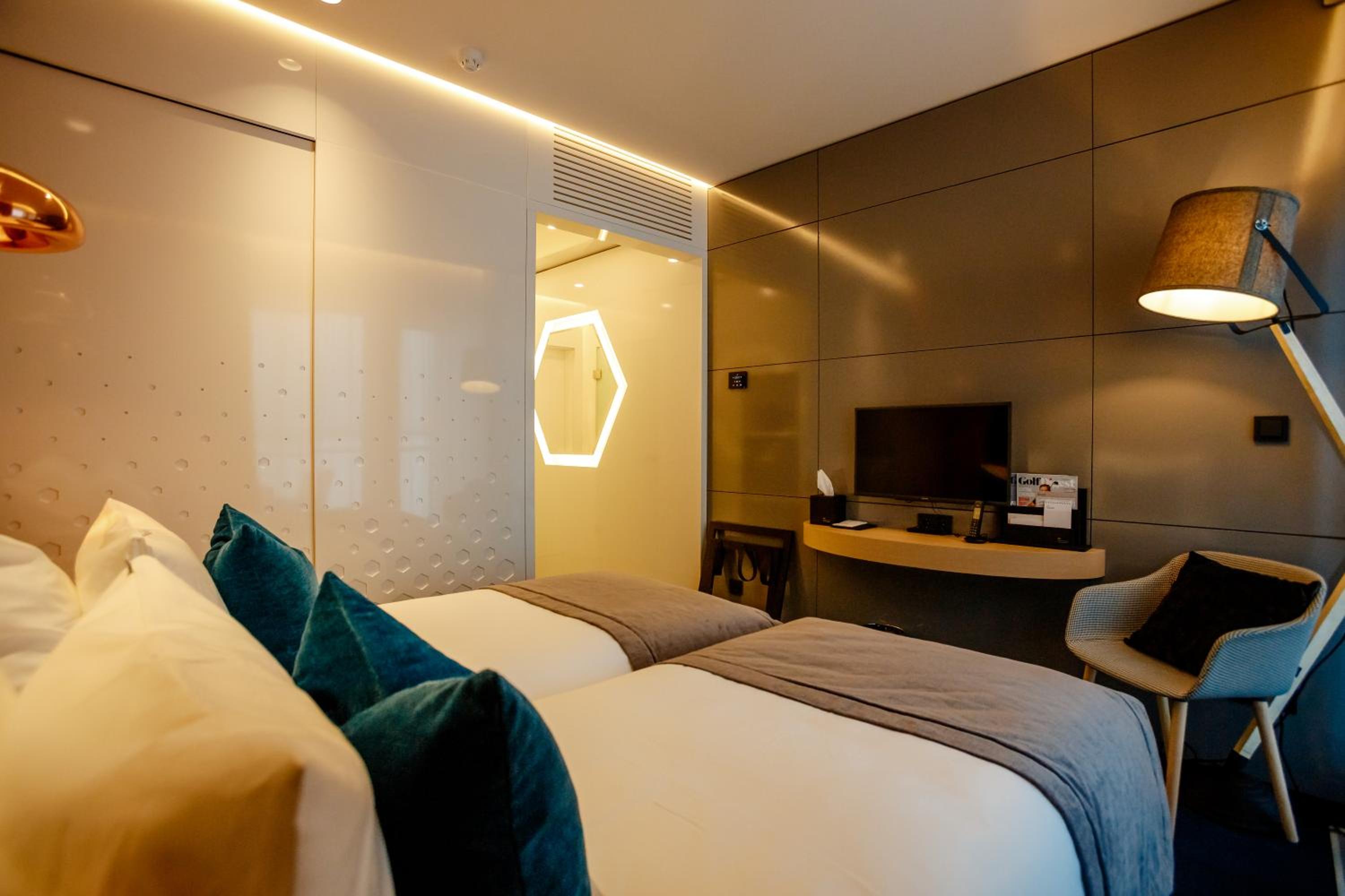 Twin Room with Balcony