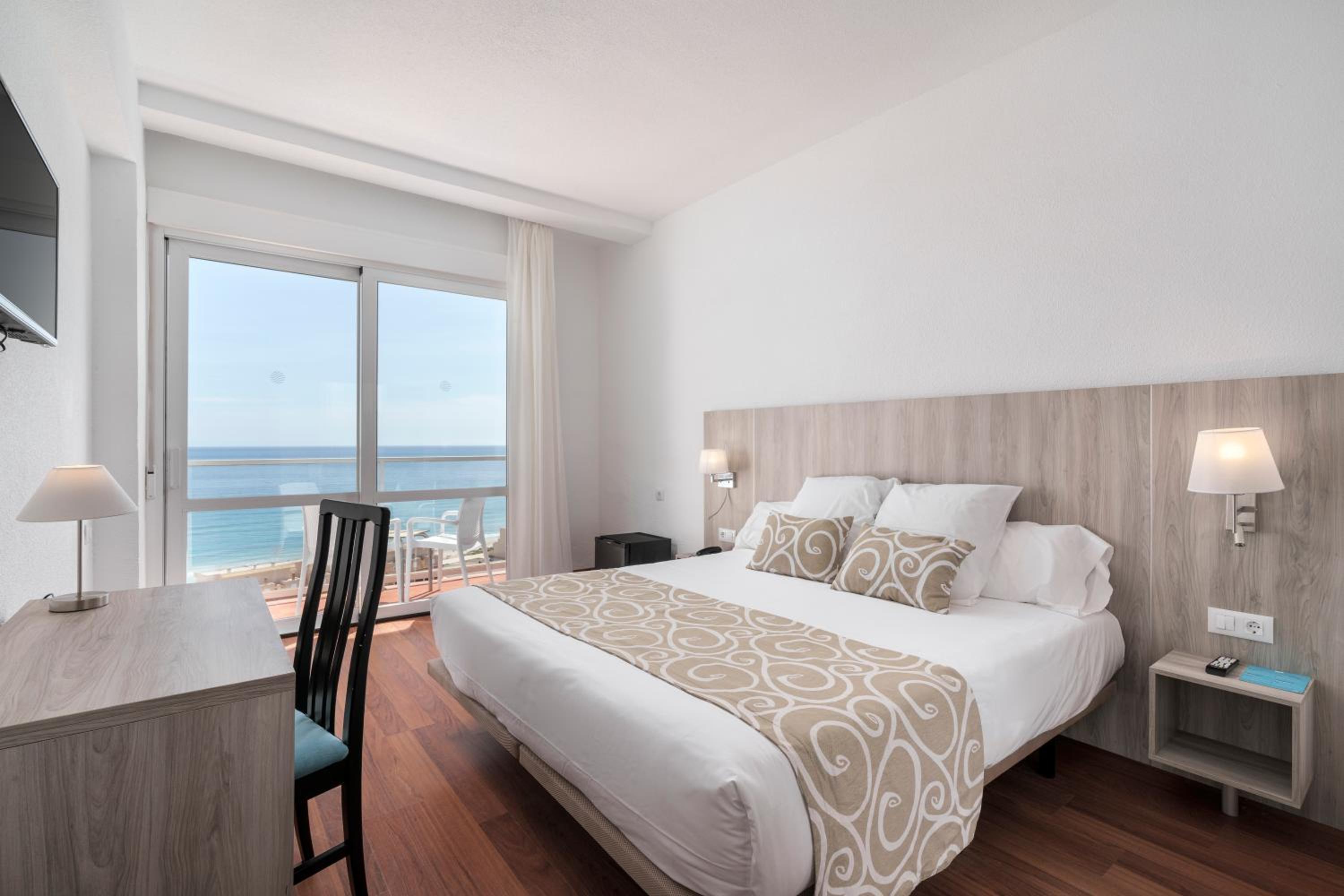 Superior Double Room Frontal Mediterranean Sea View  - Photo 1