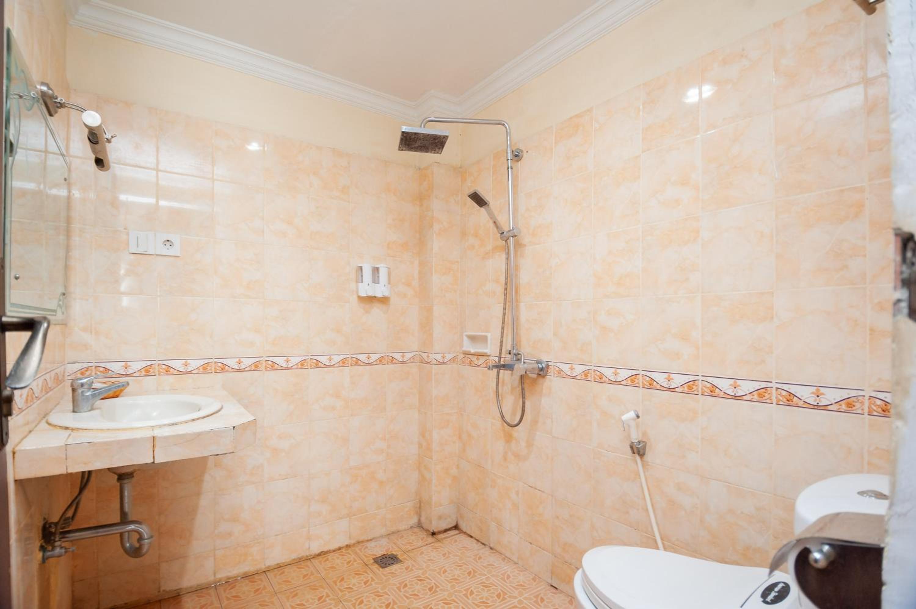 Suite - Photo 6