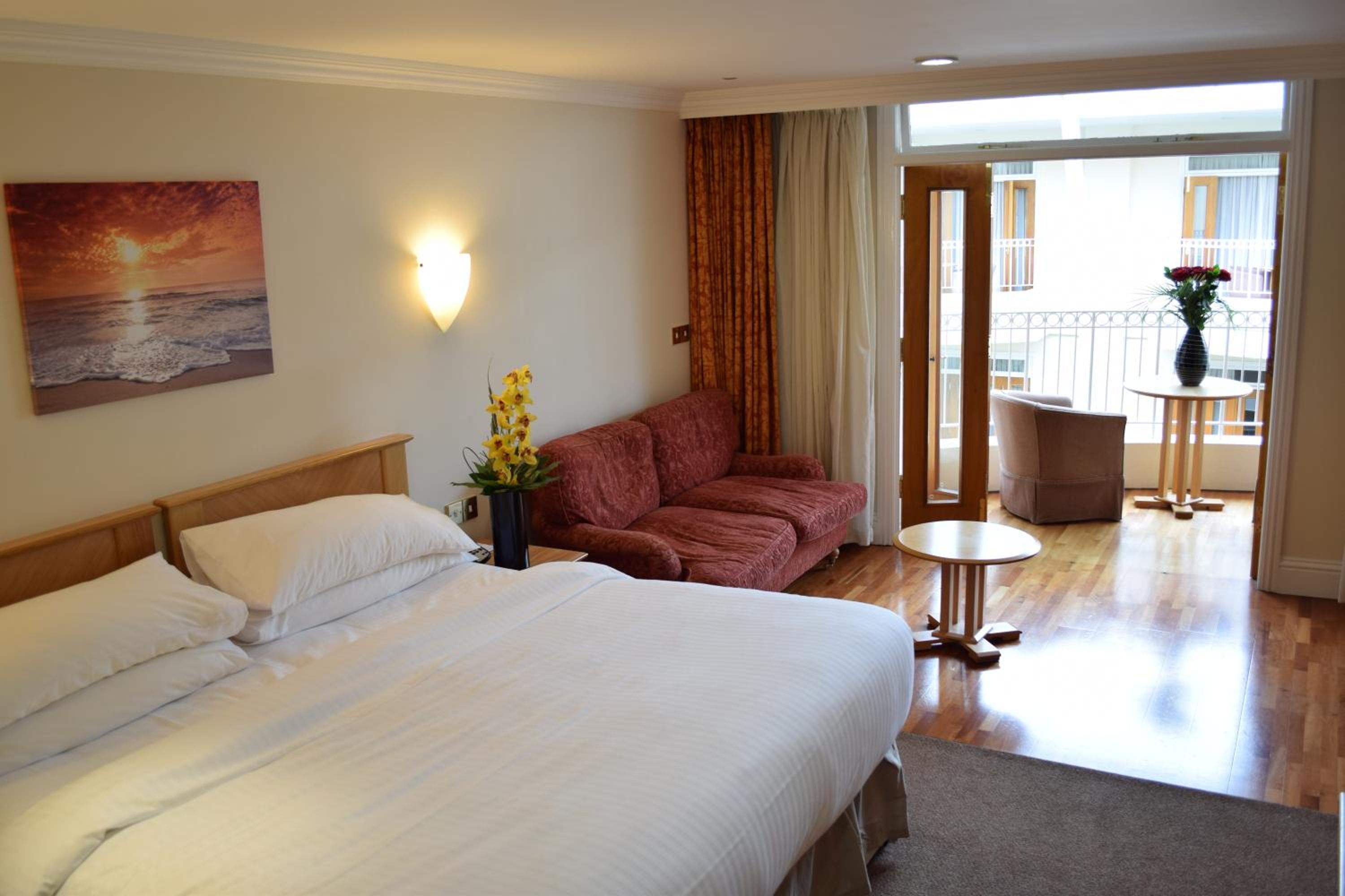 Double Atrium Room - Photo 7
