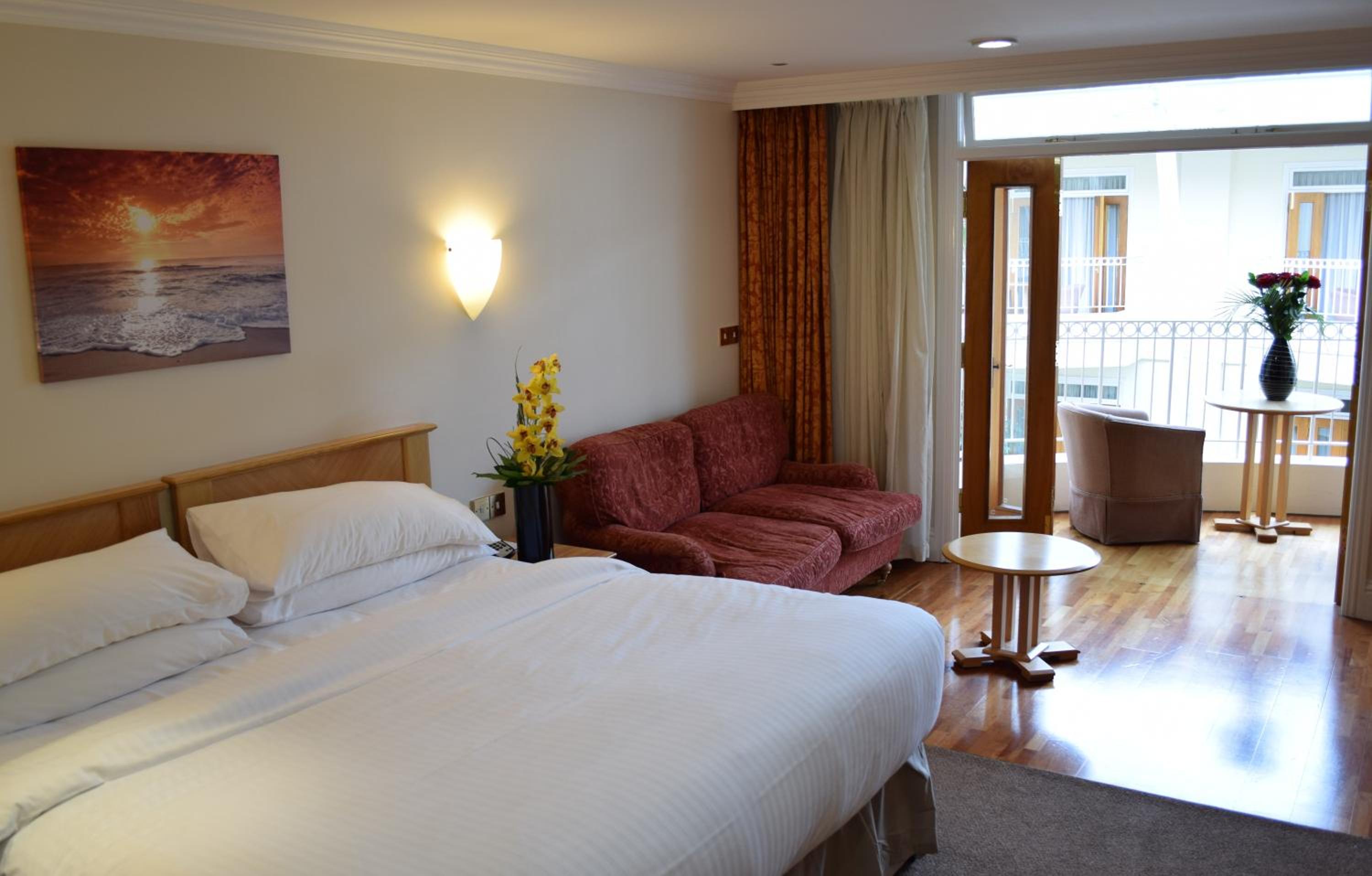 Double Atrium Room - Photo 5