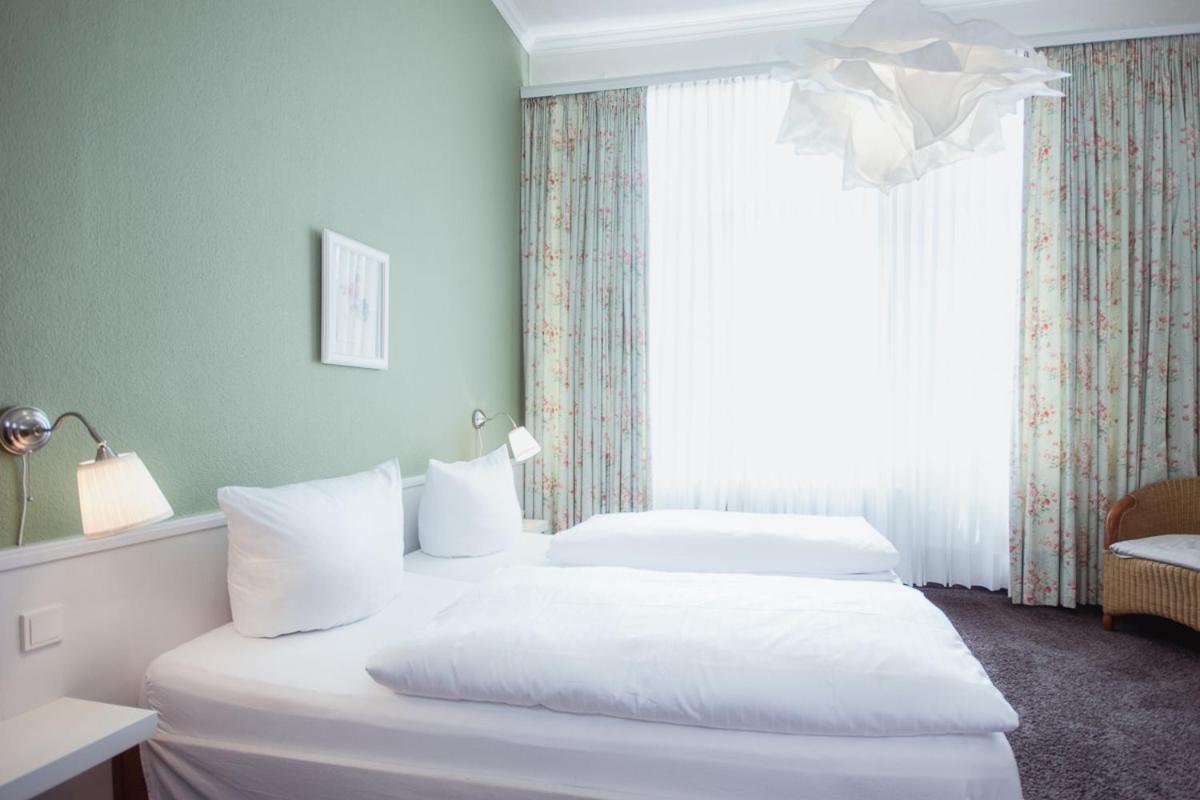Double Room - Photo 3