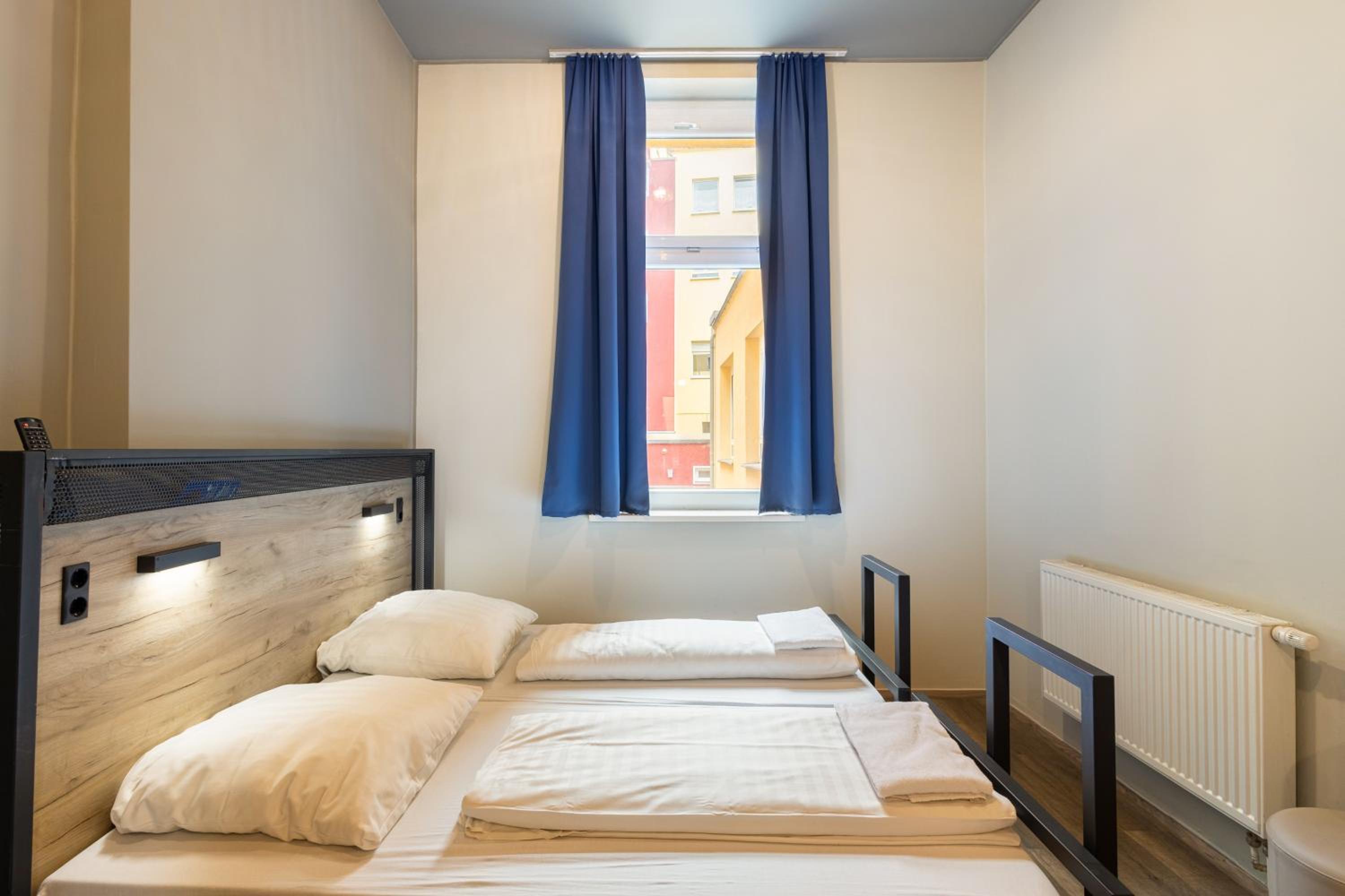 Twin Room - Photo 6