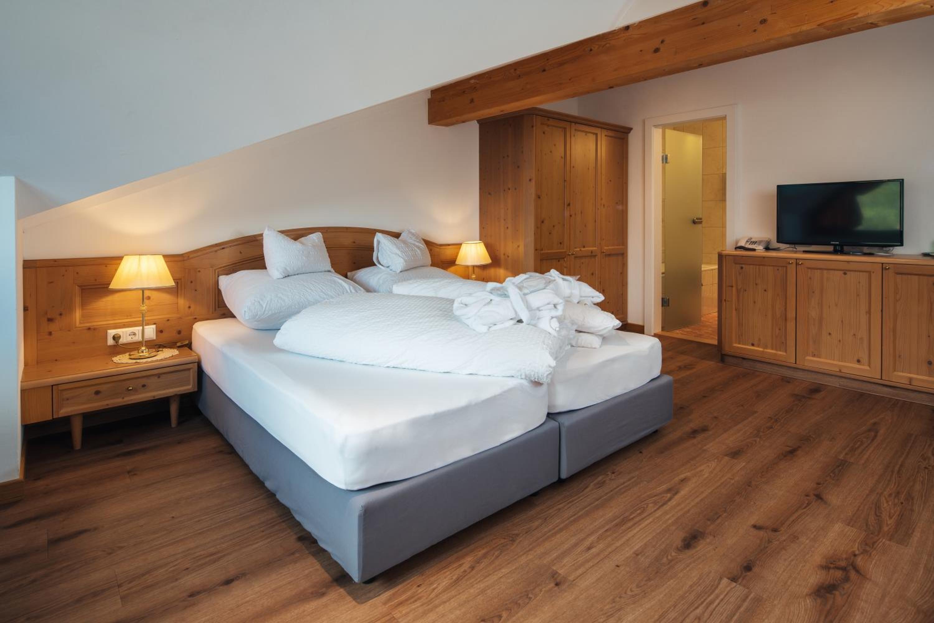 Double Room - Photo 5