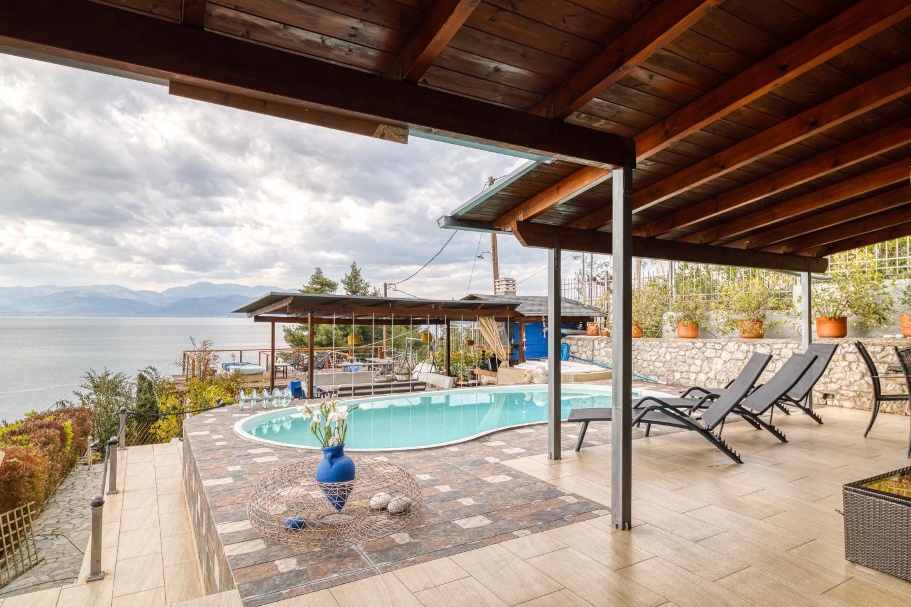 Villa with Private Pool - Photo 64