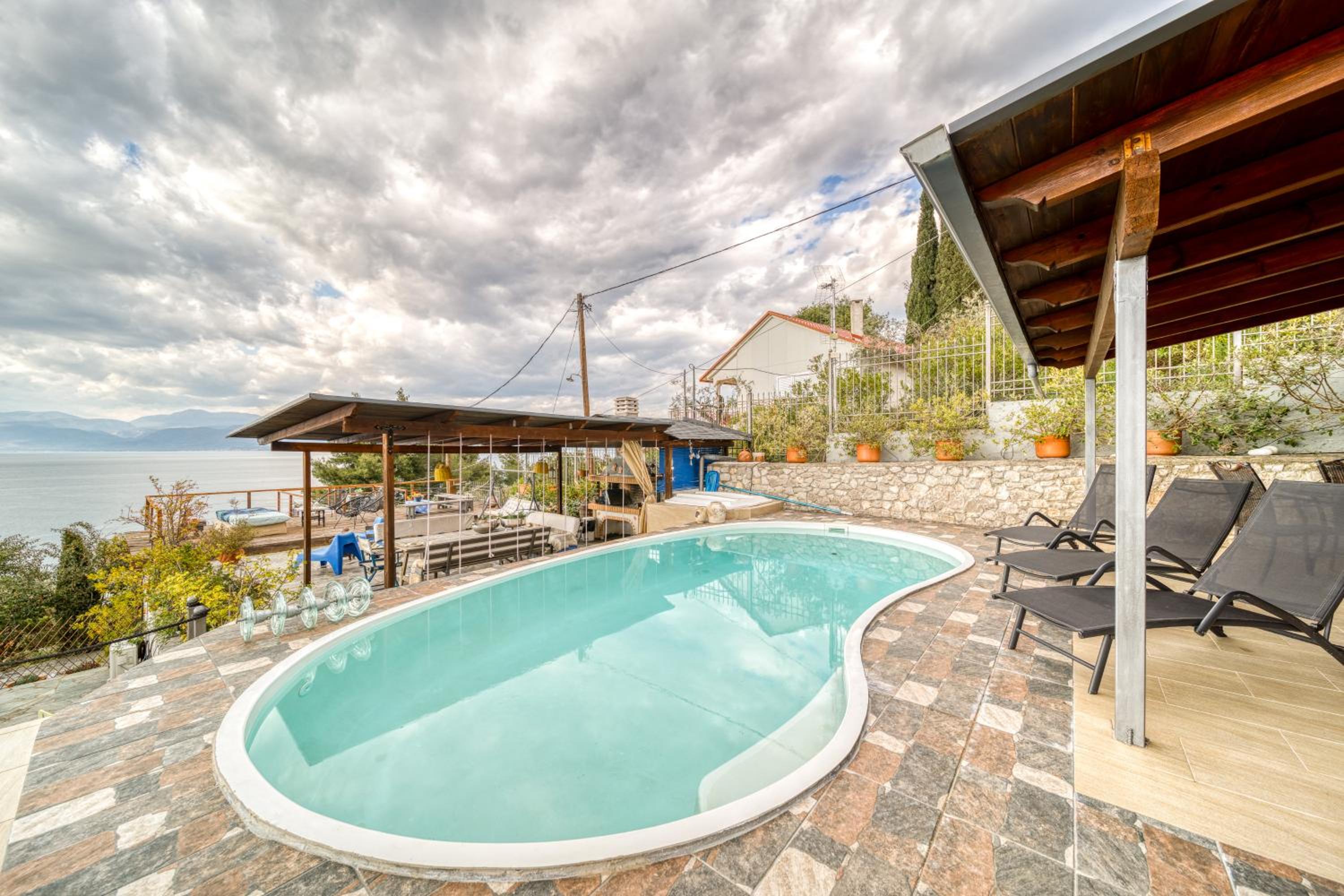 Villa with Private Pool - Photo 65