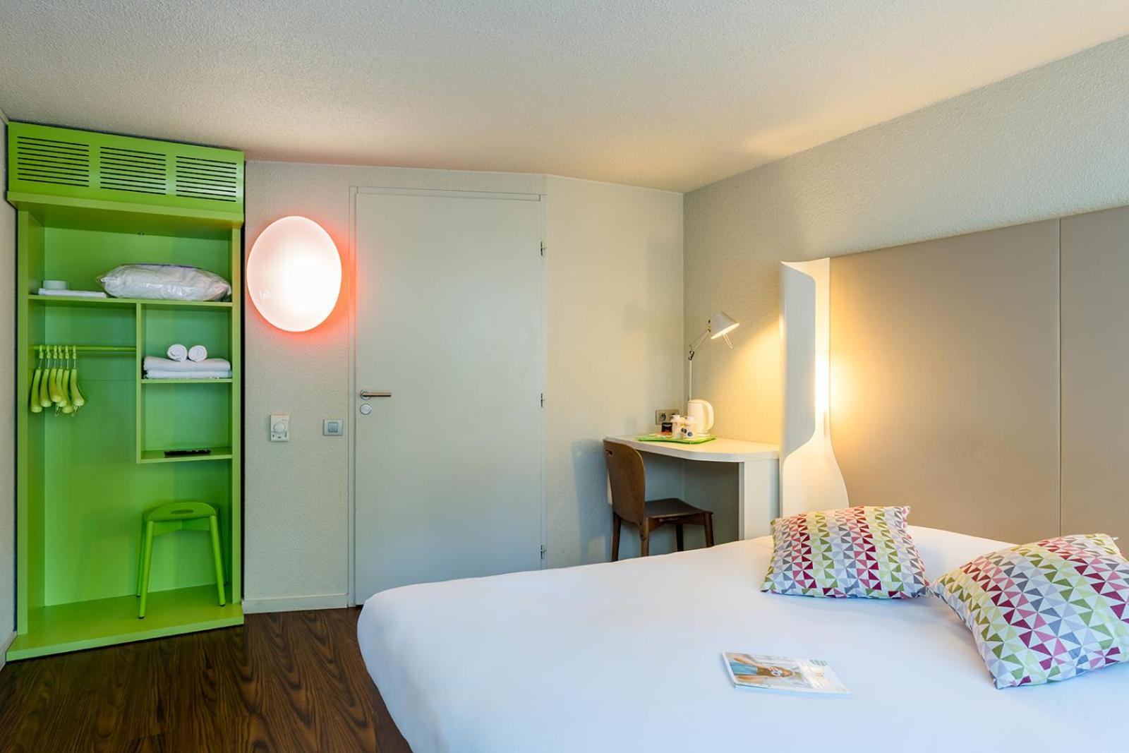 Standard Double Room - Photo 3