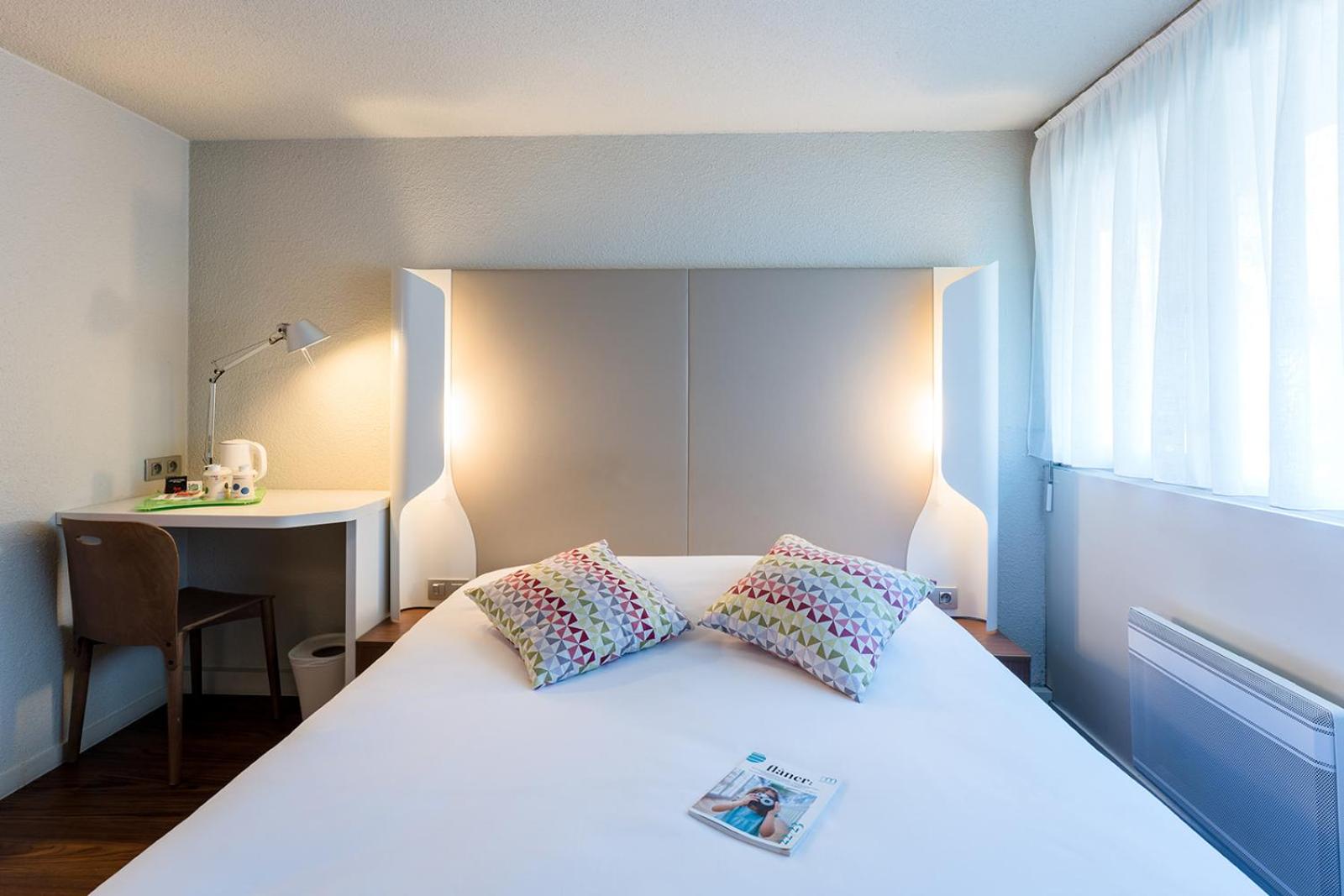 Standard Double Room - Photo 10