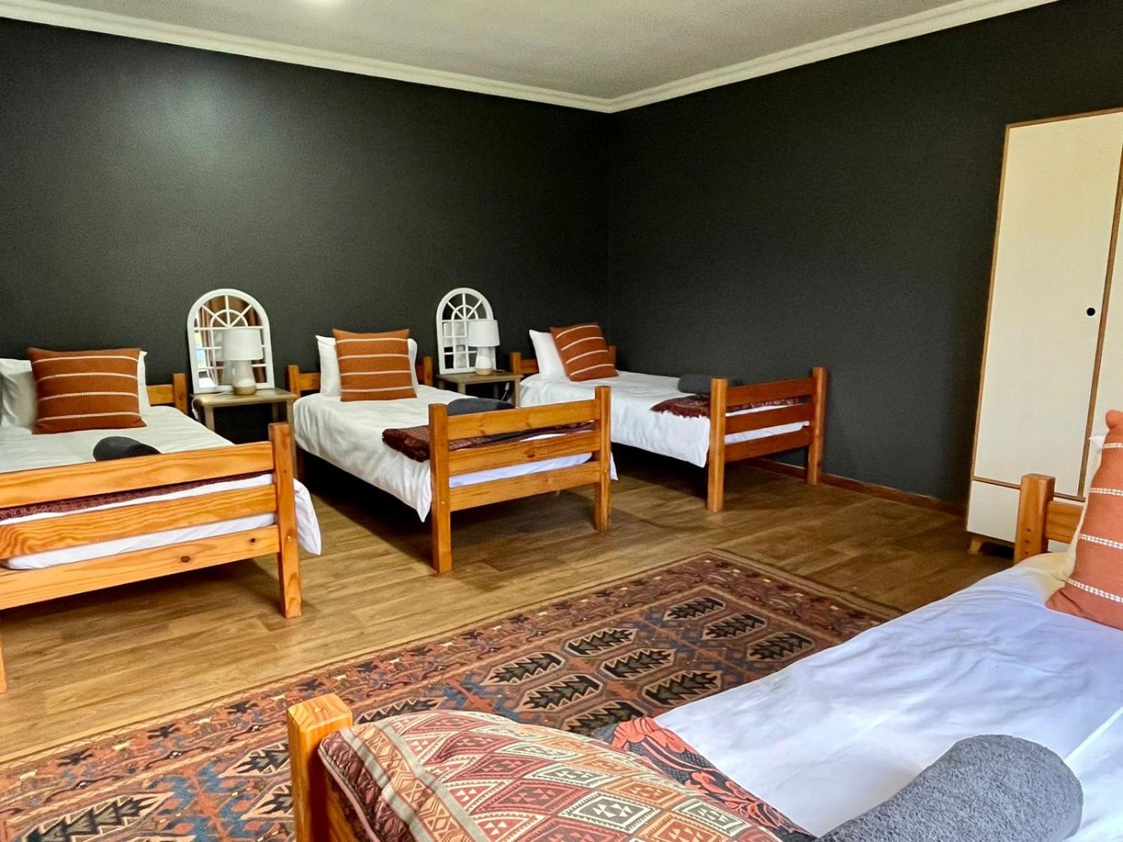 Four-Bedroom House photo 1